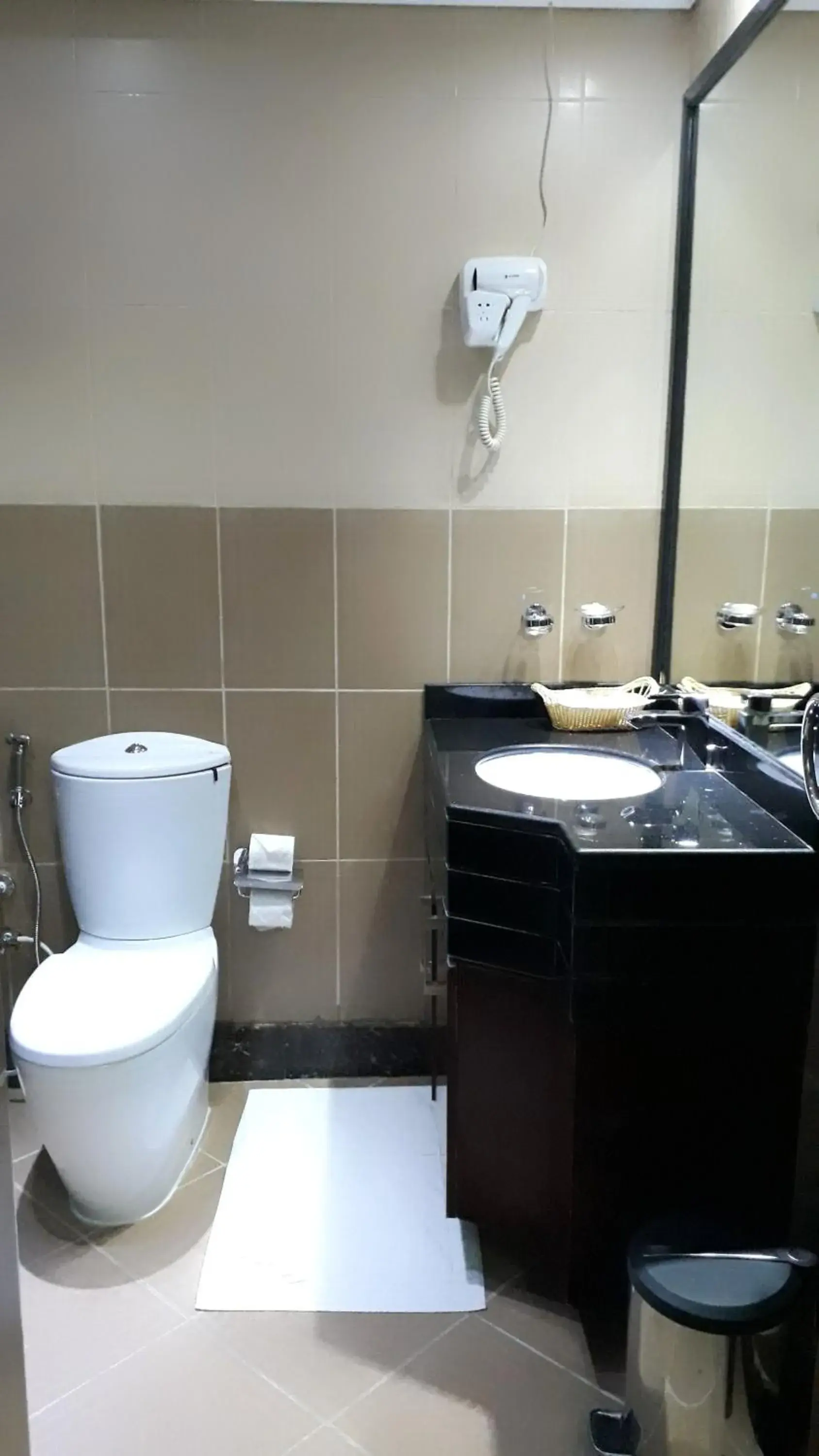 Bathroom in Hala Inn Hotel Apartments - BAITHANS Bathroom in Hala Inn Hotel Apartments - BAITHANS