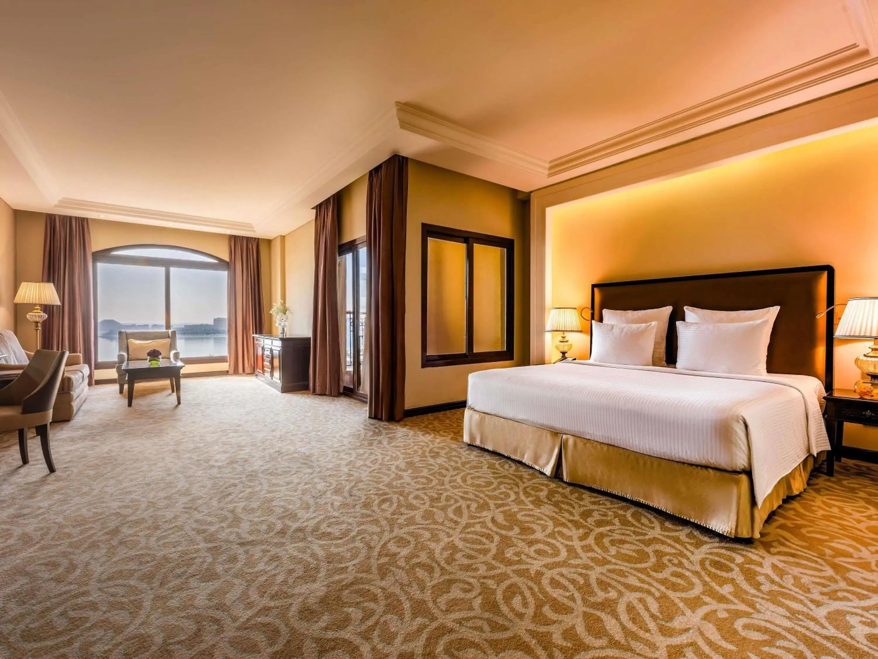 Bedroom, Bed in Pullman Resort Al Marjan Island Bedroom, Bed in Pullman Resort Al Marjan Island