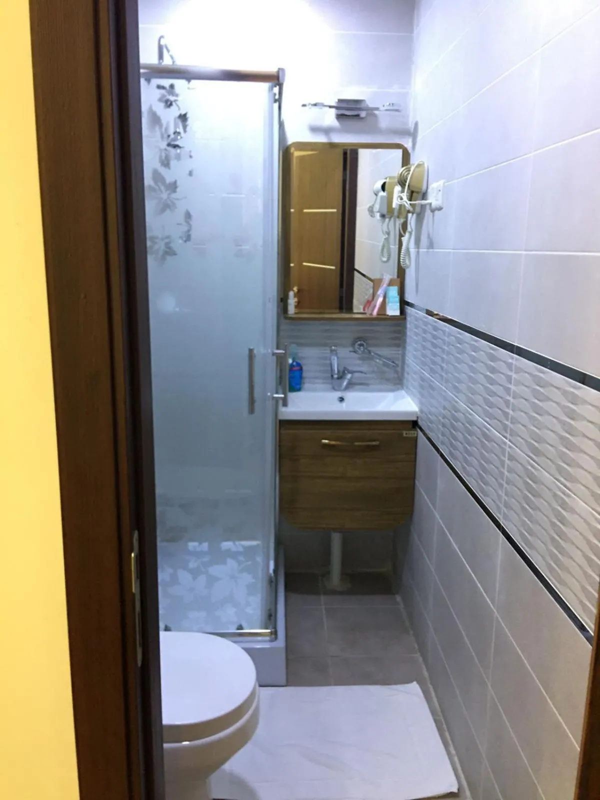 Shower in Palm Hotel