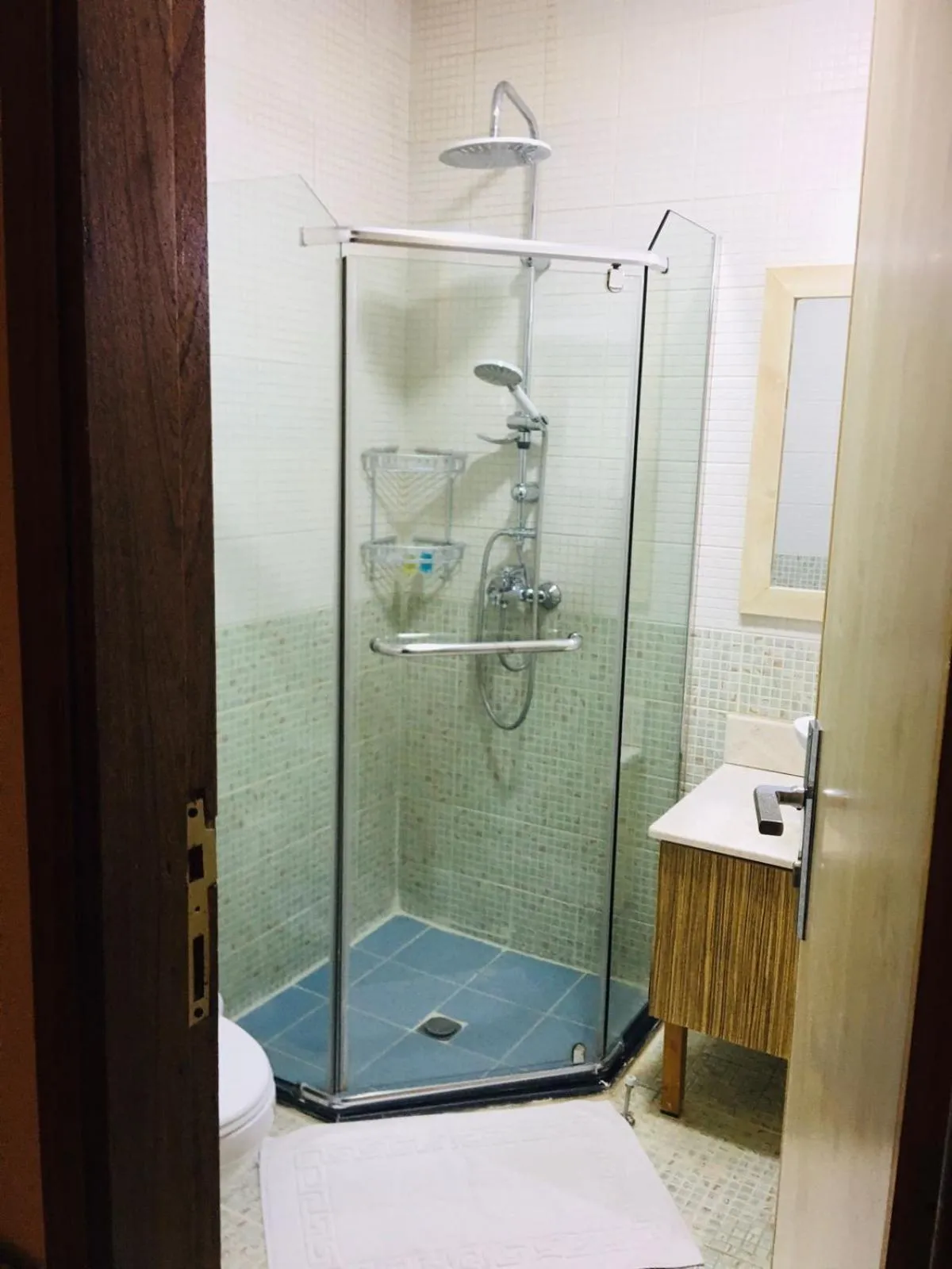Bathroom in Palm Hotel