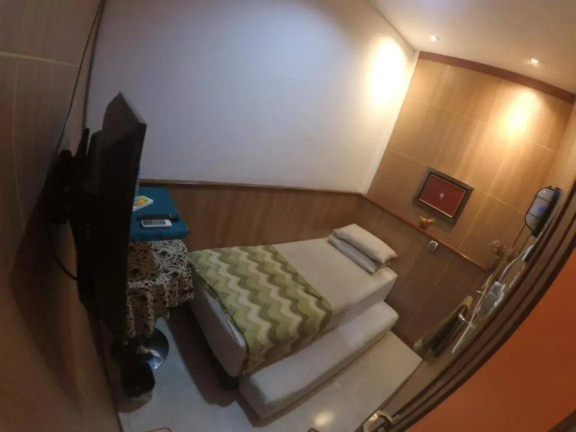 Standard Twin Room in The Cabin Hotel Gandekan Standard Twin Room in The Cabin Hotel Gandekan