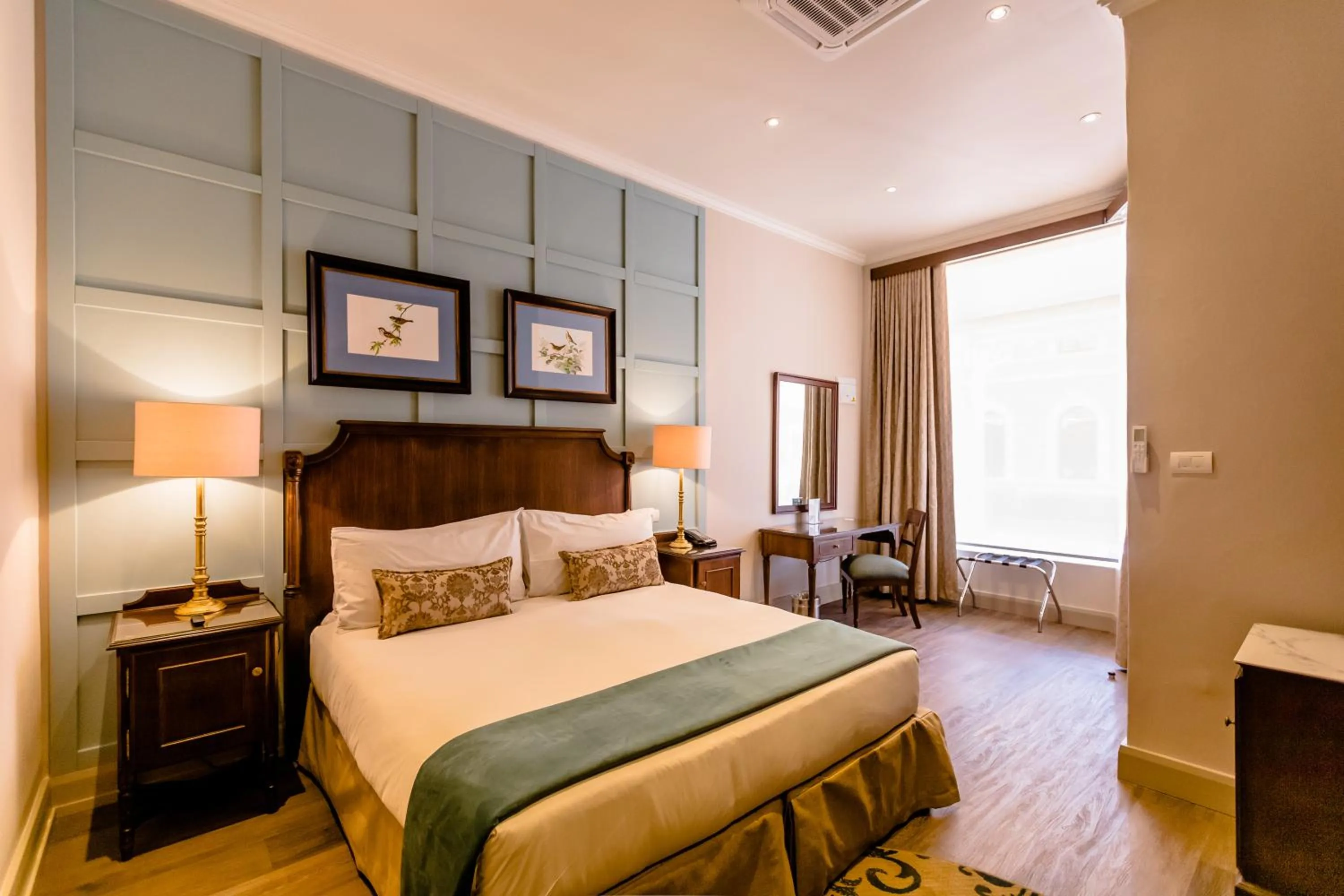 Bedroom, Bed in Gold Reef City Theme Park Hotel
