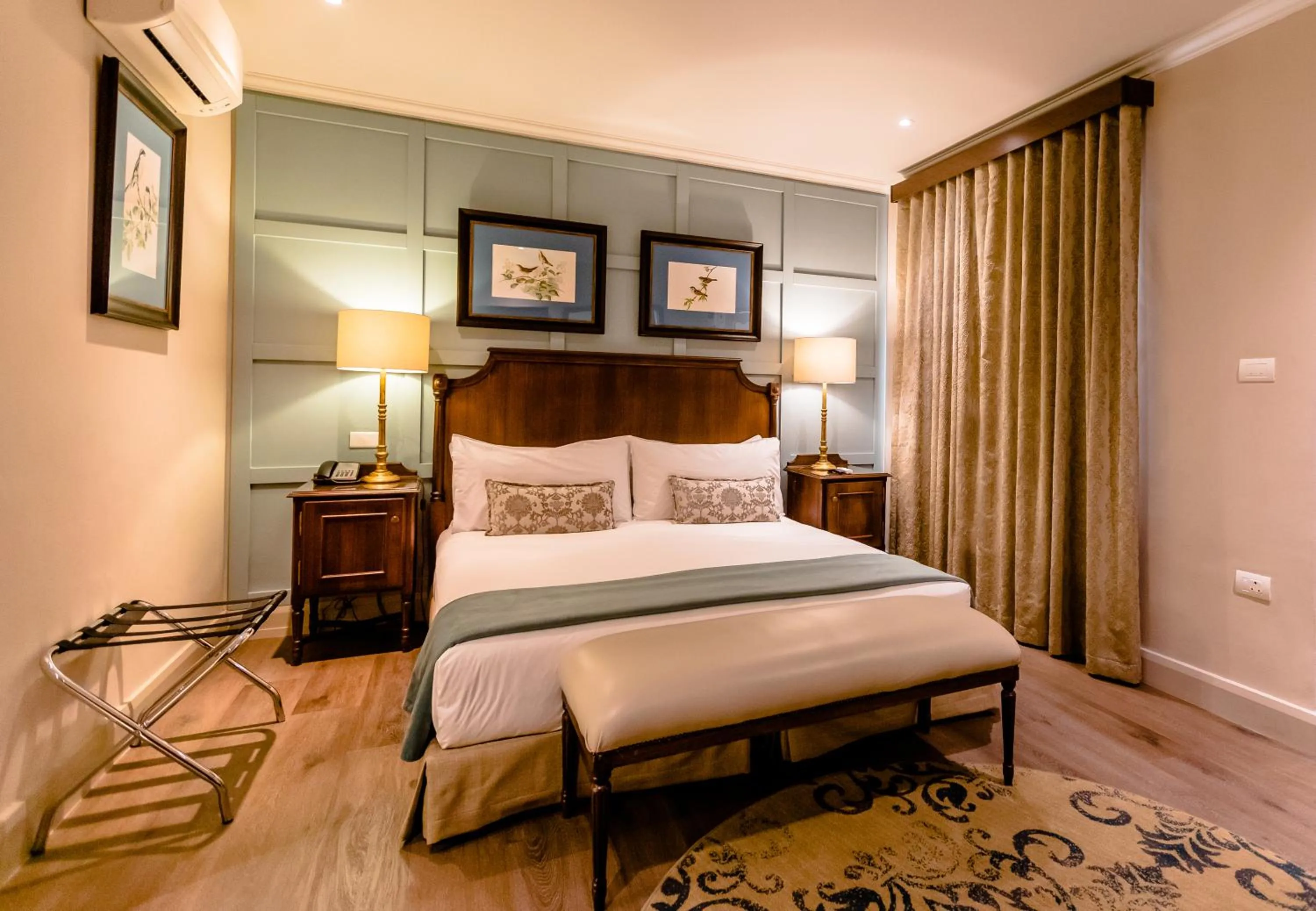 Bedroom, Bed in Gold Reef City Theme Park Hotel