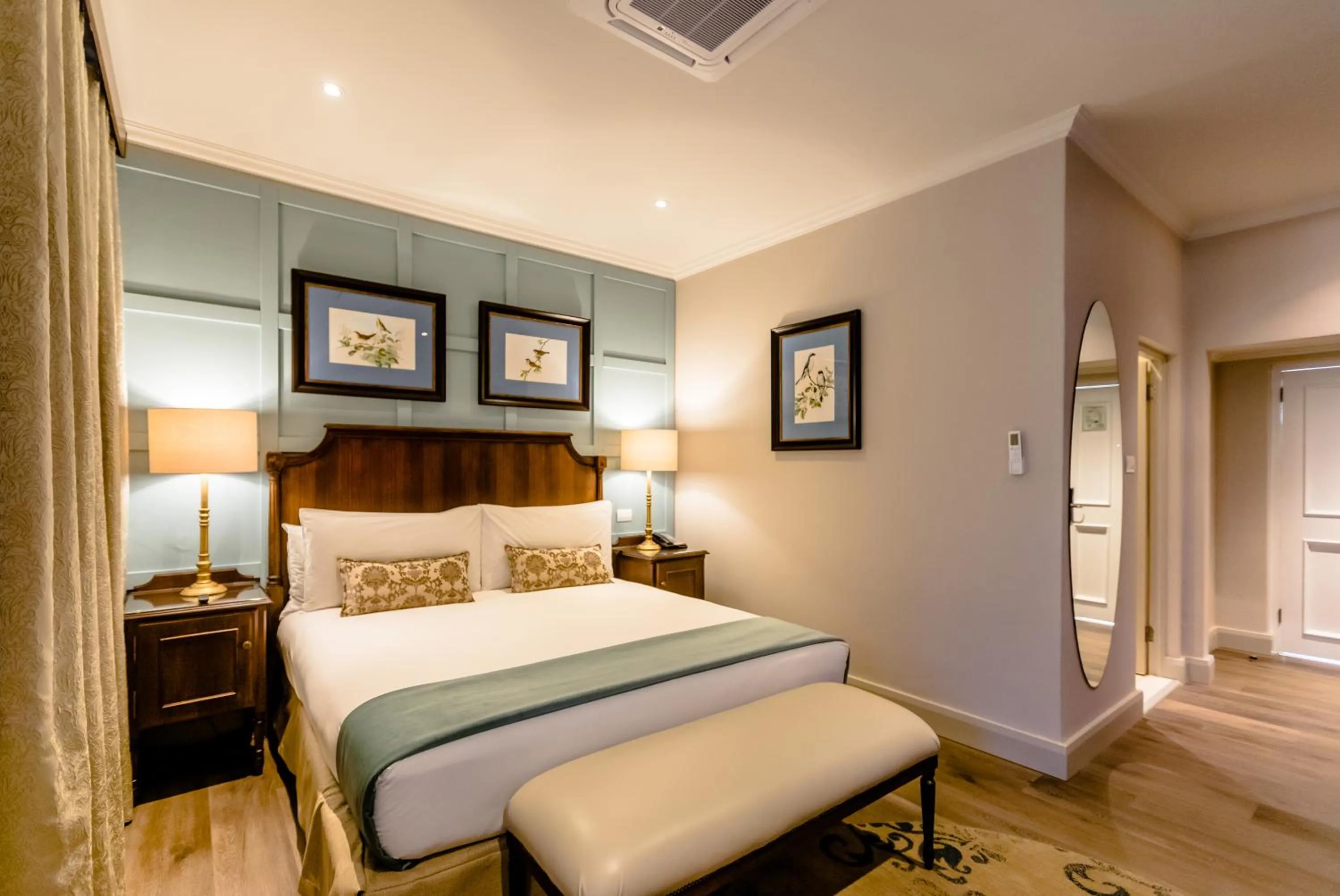 Photo of the whole room, Bed in Gold Reef City Theme Park Hotel