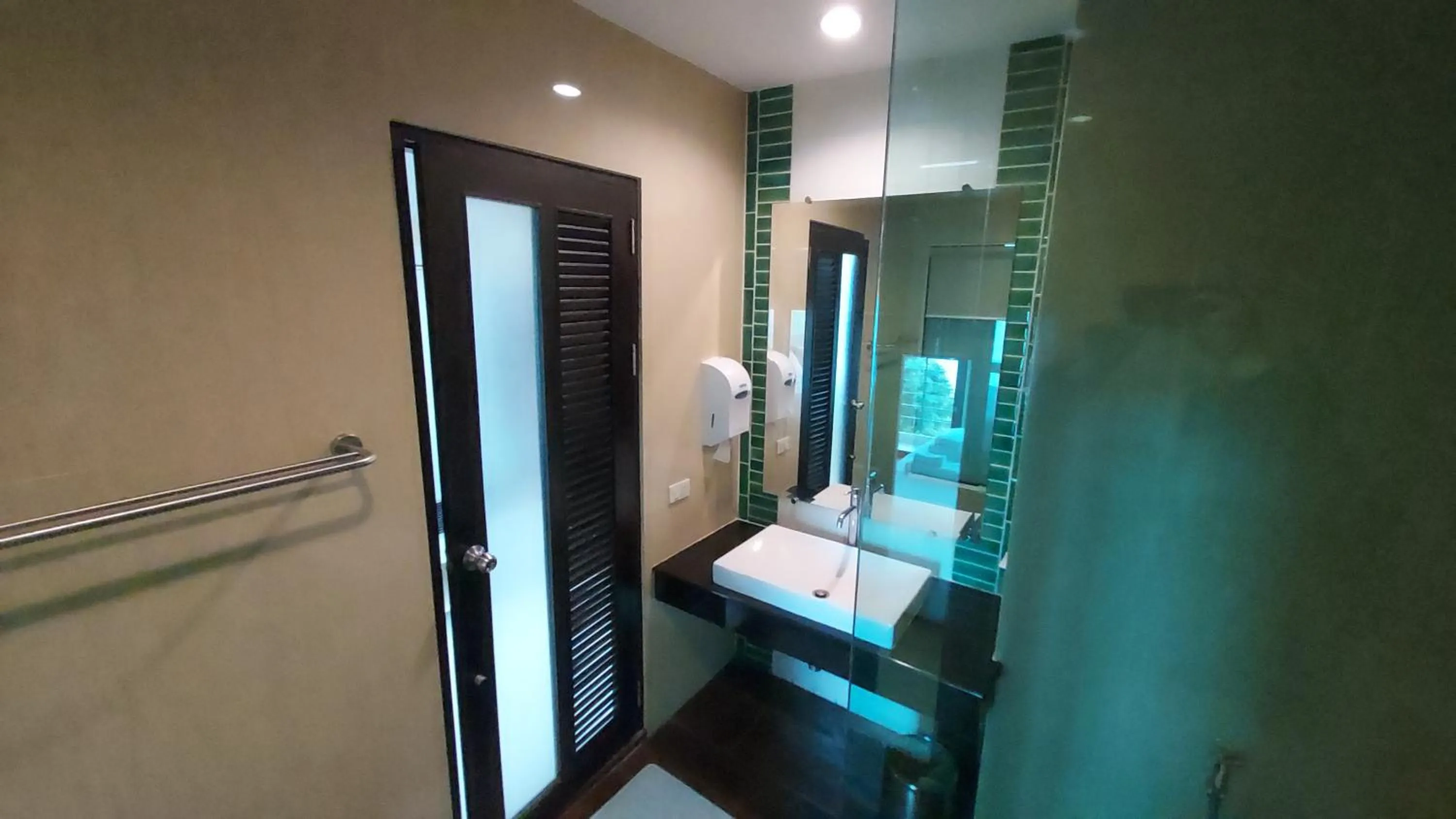 Shower in The River Hotel