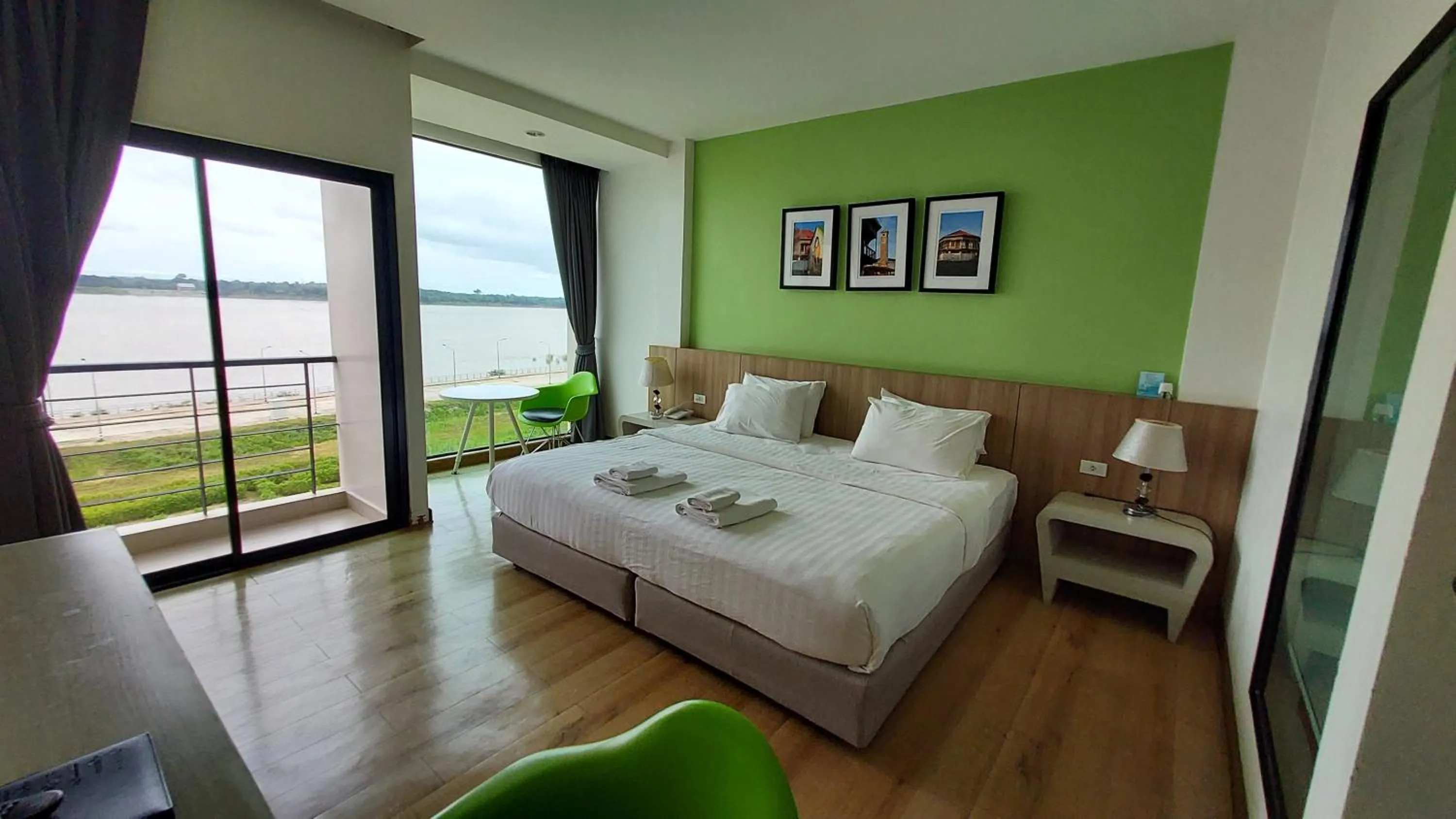 Bed in The River Hotel