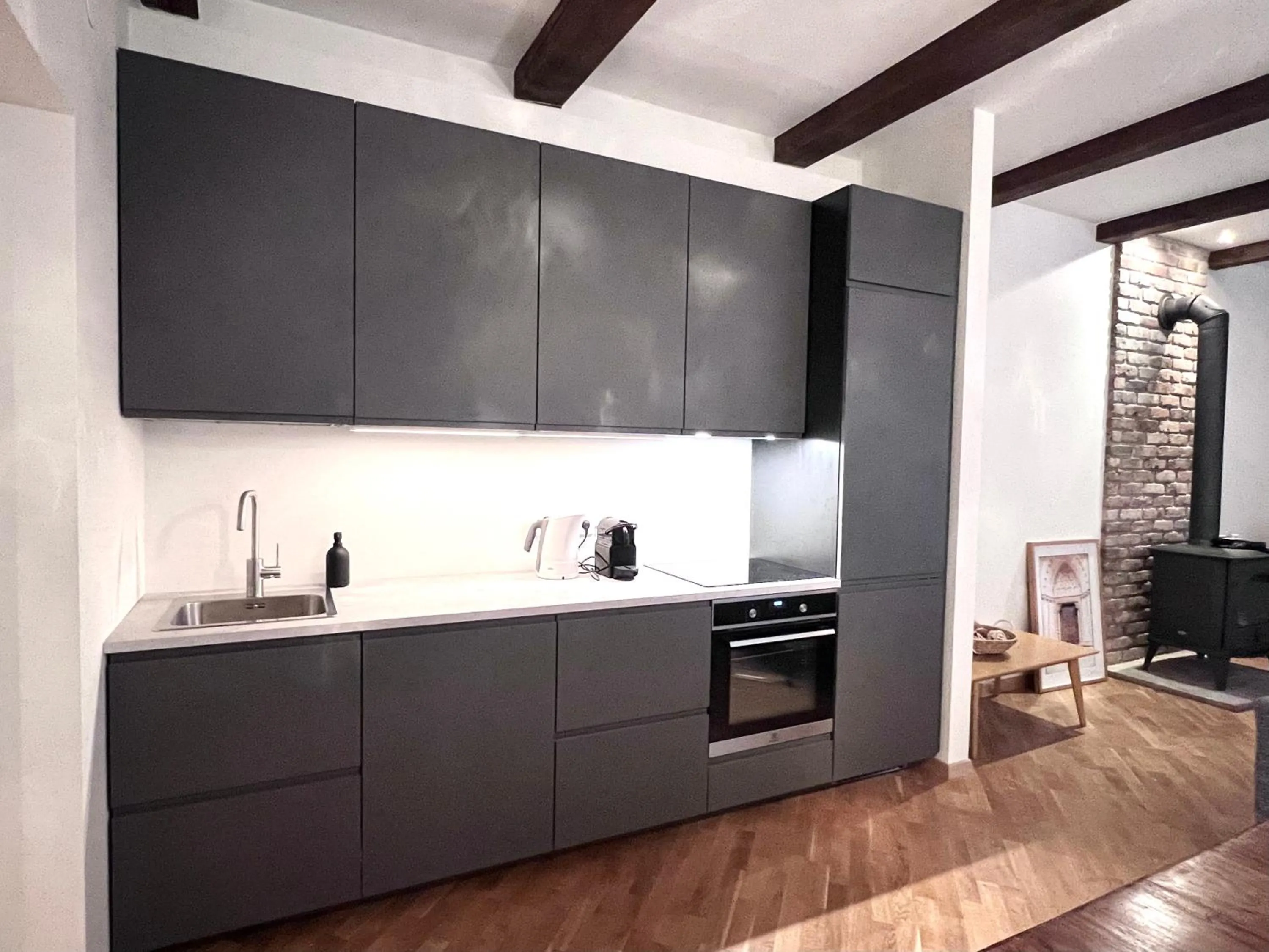 Kitchen or kitchenette in Vilnius Apartments & Suites – Old Town