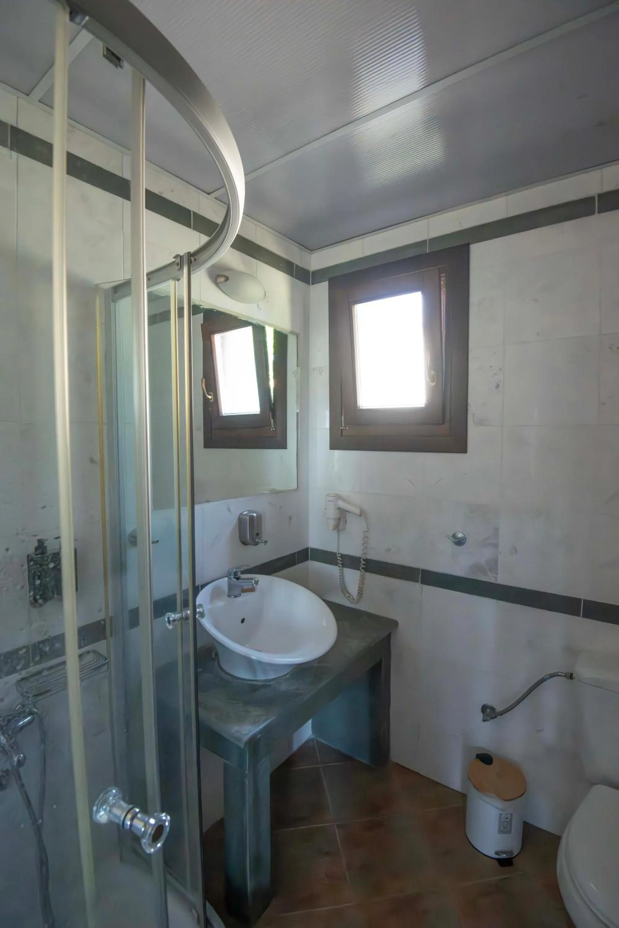 Shower in Koukos Inn