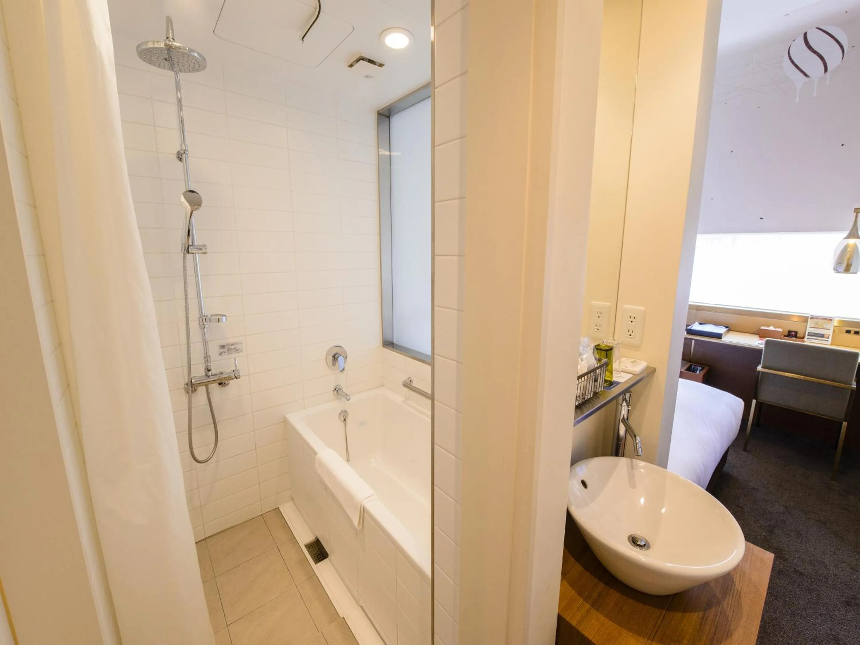 Photo of the whole room in Shinjuku Granbell Hotel