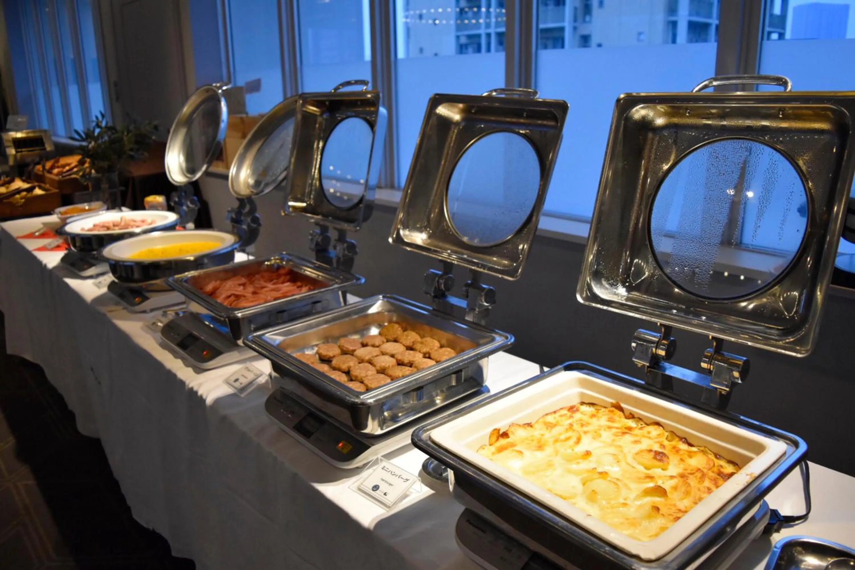 Buffet breakfast in Shinjuku Granbell Hotel