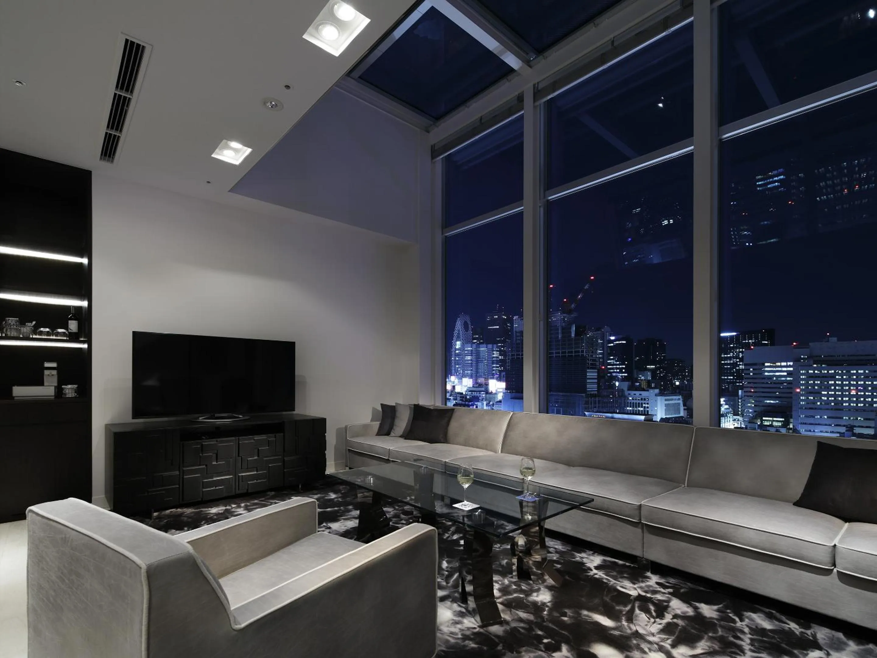 Photo of the whole room in Shinjuku Granbell Hotel