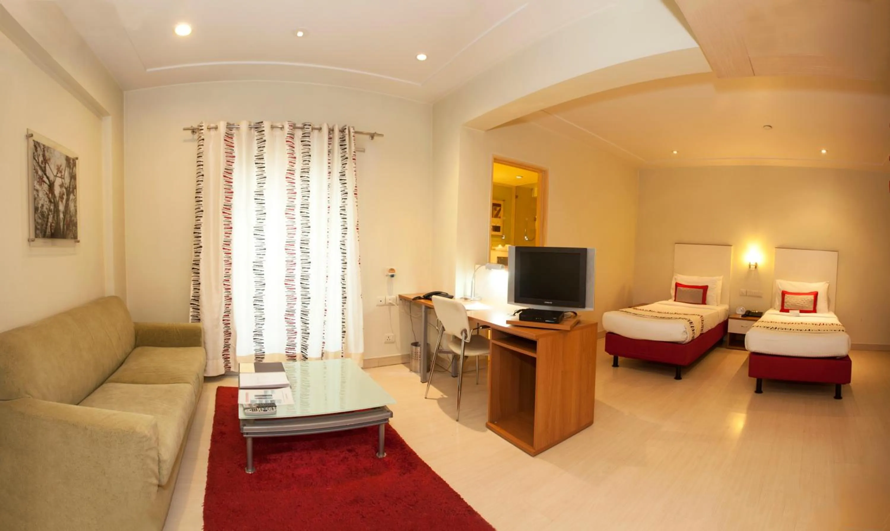 Photo of the whole room, Bed in Avalon Courtyard Residence Suites