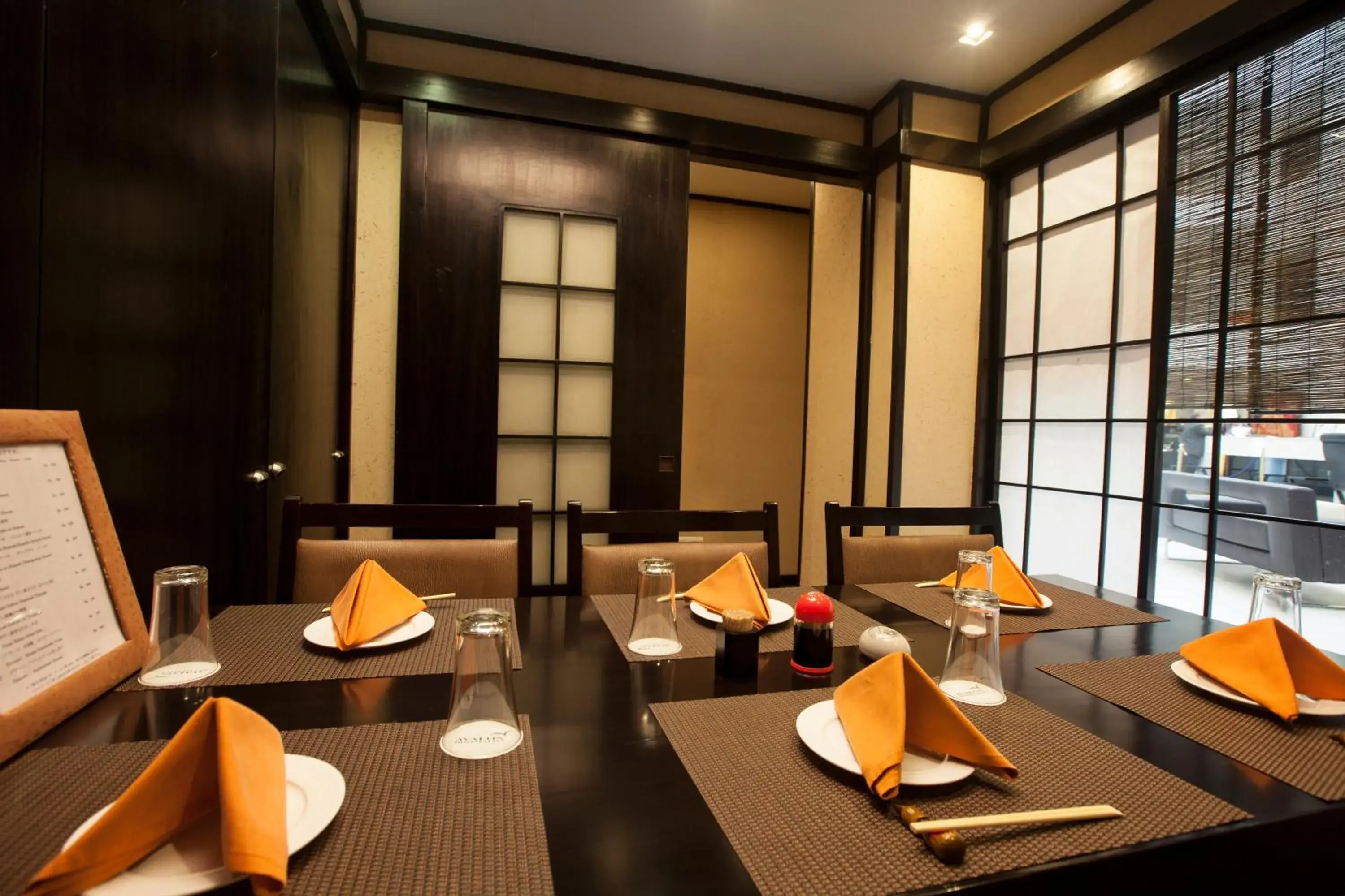 Restaurant/places to eat in Avalon Courtyard Residence Suites Restaurant/places to eat in Avalon Courtyard Residence Suites