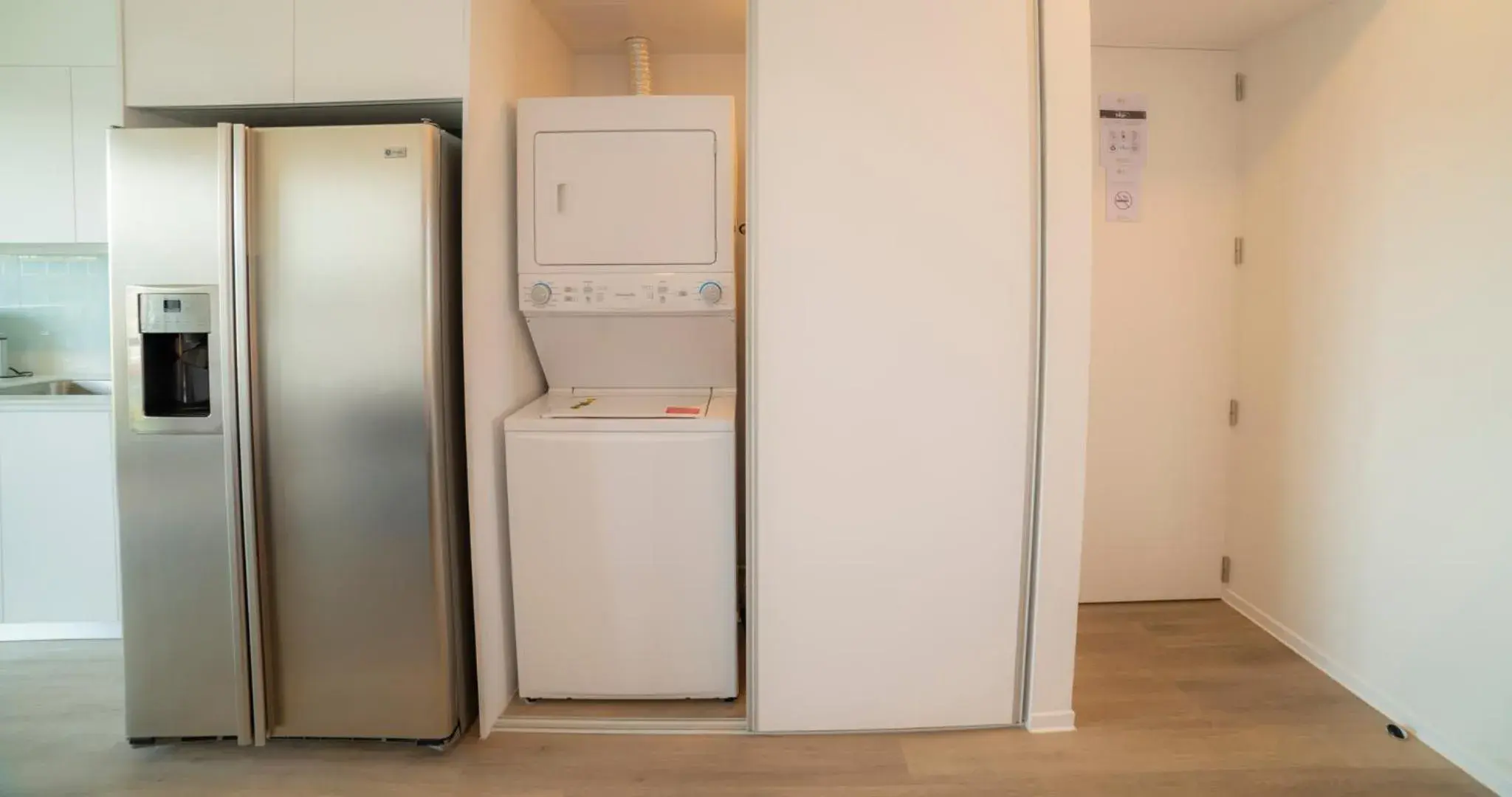 washing machine in BEE Suites San José - Escalante washing machine in BEE Suites San José - Escalante