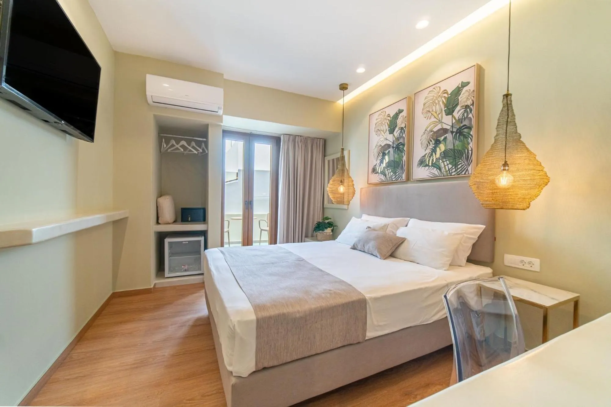 Bedroom, Bed in Antonia Hotel