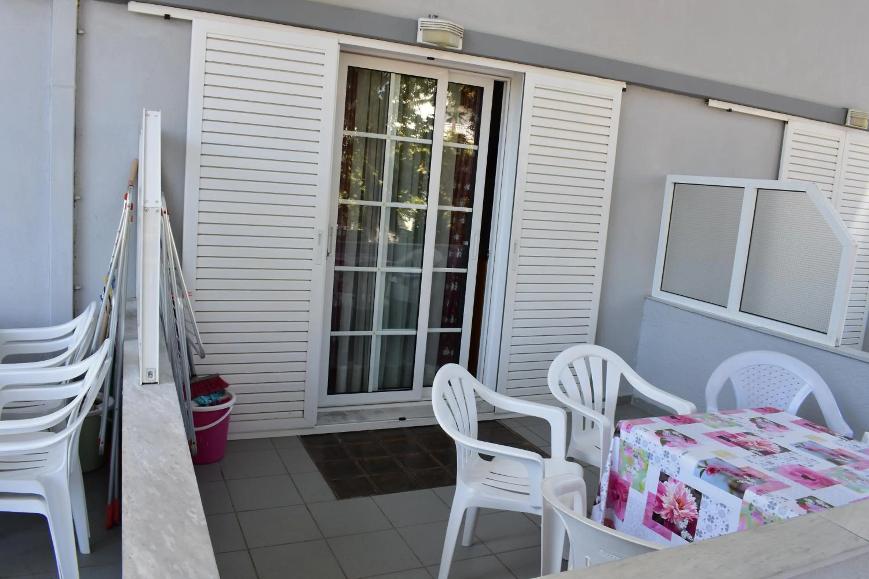 Galanis Studios and Apartments