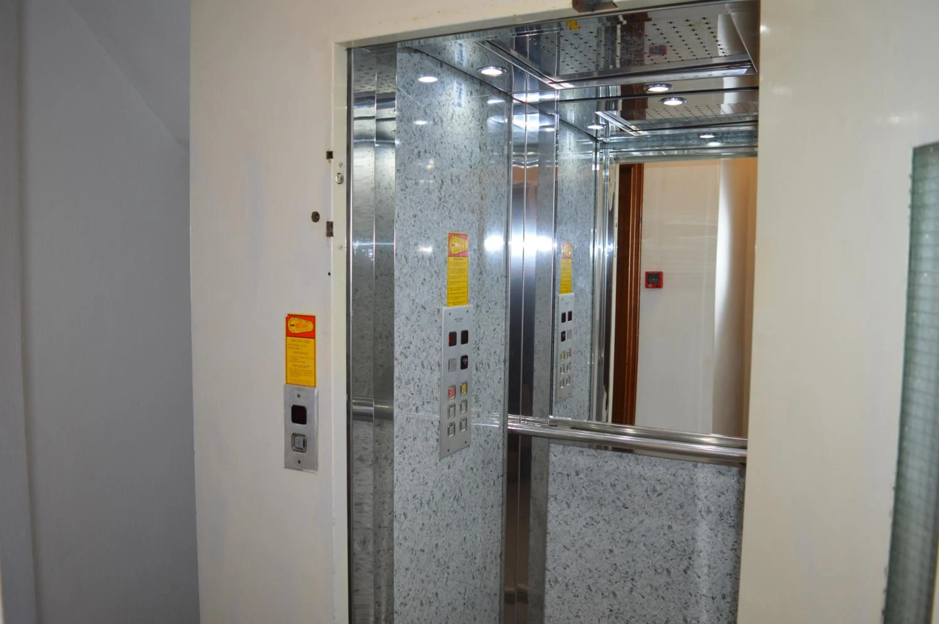 Area and facilities in Galanis Studios and Apartments