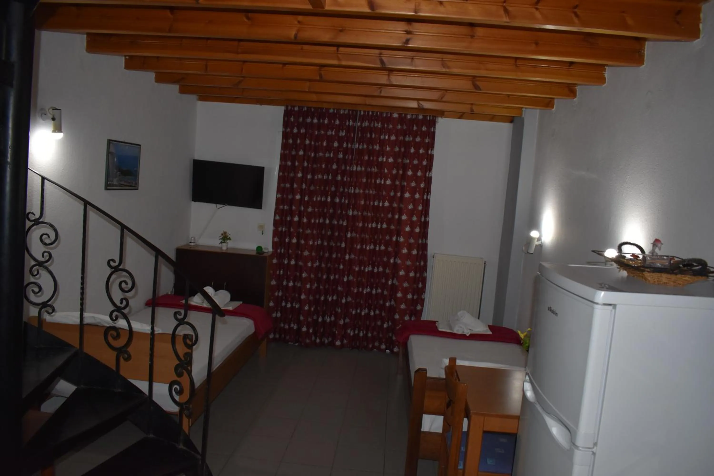 Galanis Studios and Apartments