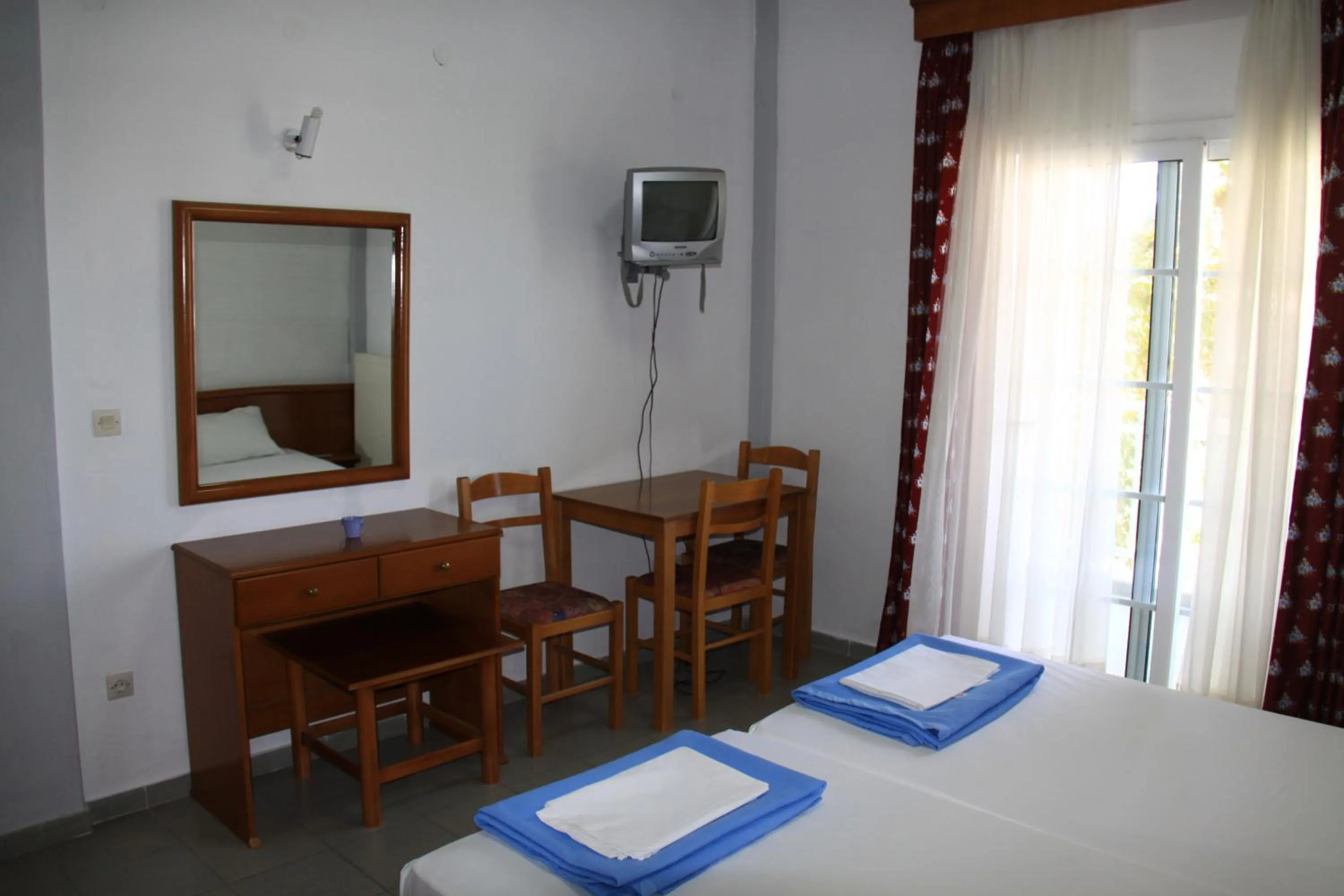 Day, Bed in Galanis Studios and Apartments