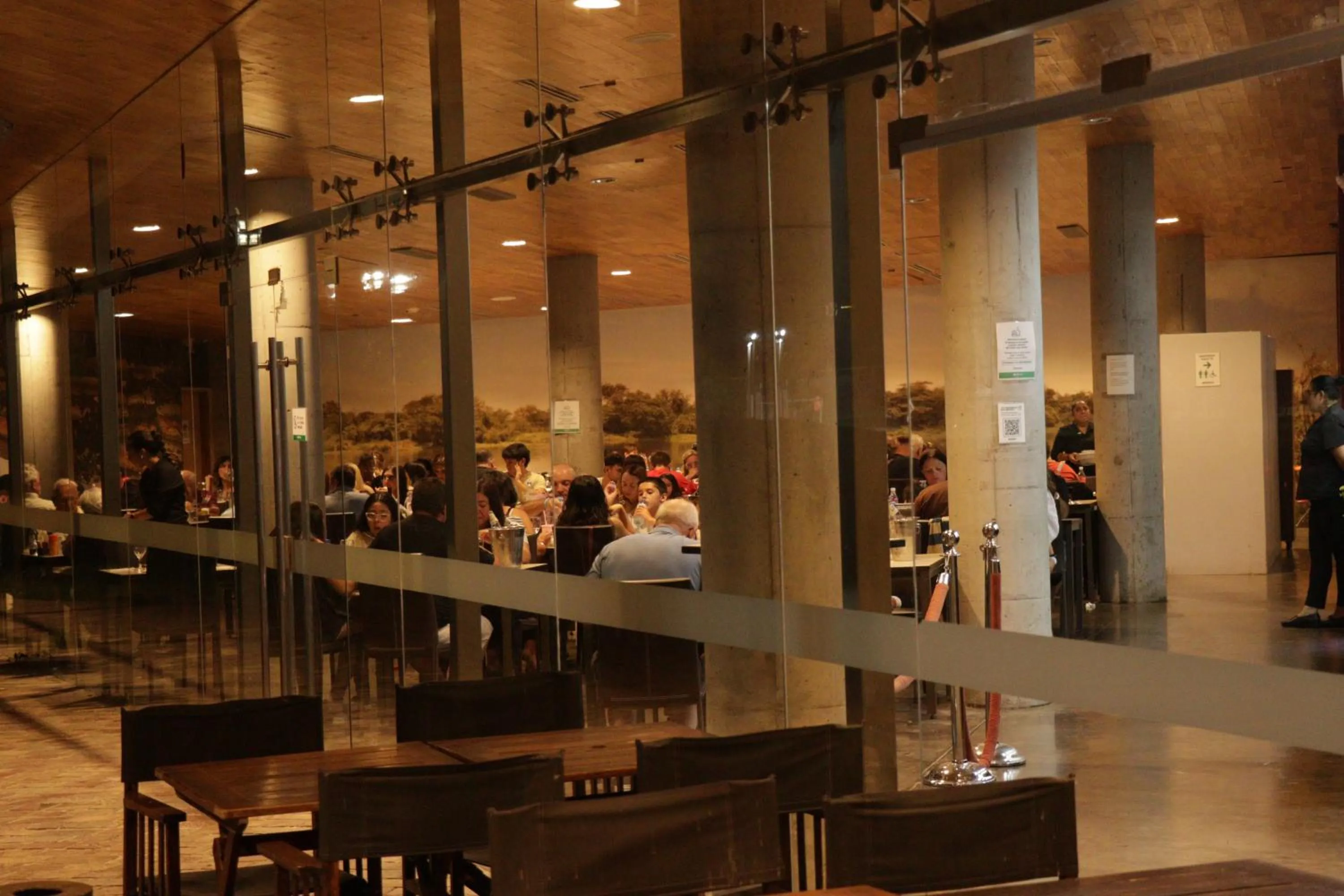 Restaurant/places to eat in Hotel UNL-ATE