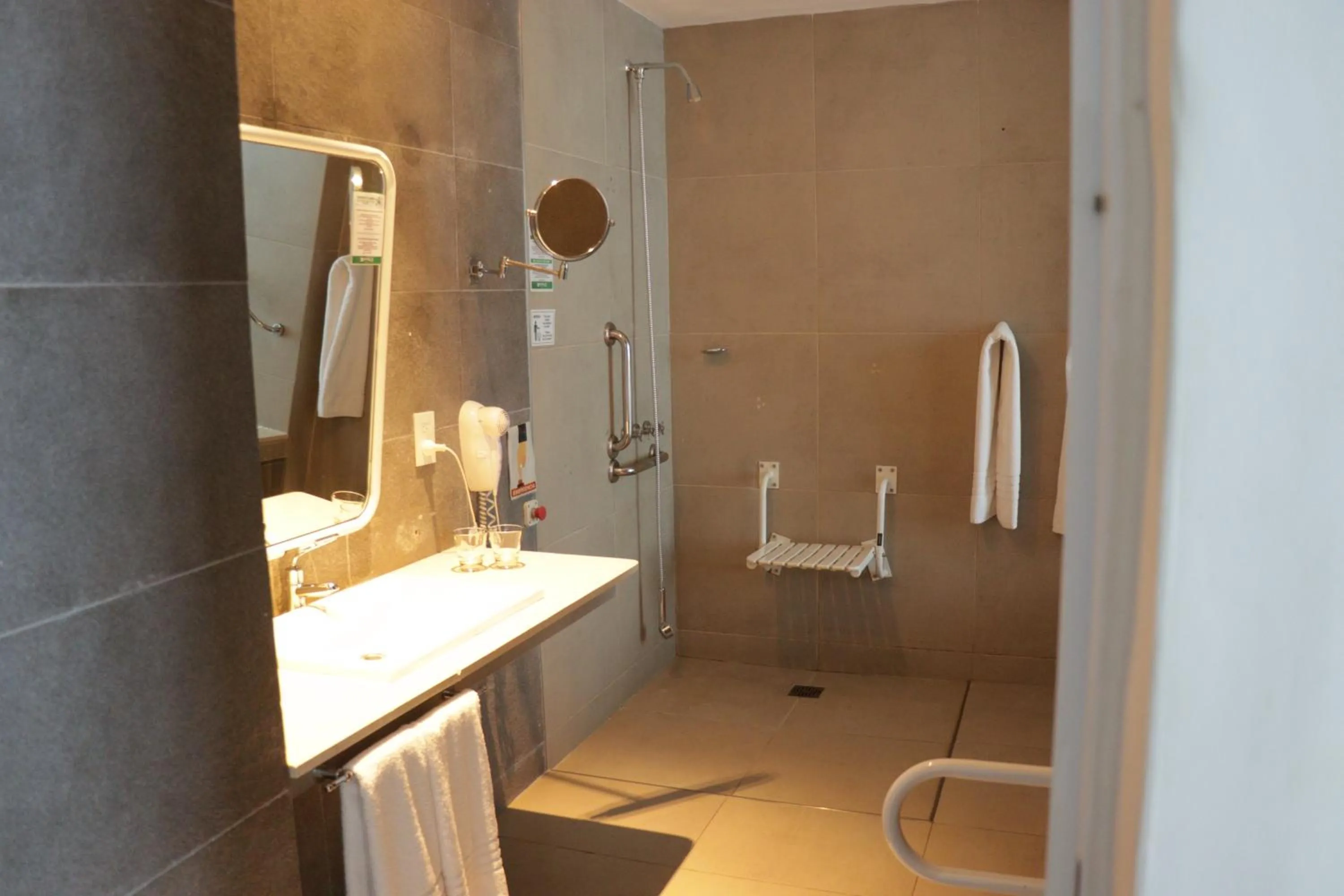 Bathroom in Hotel UNL-ATE