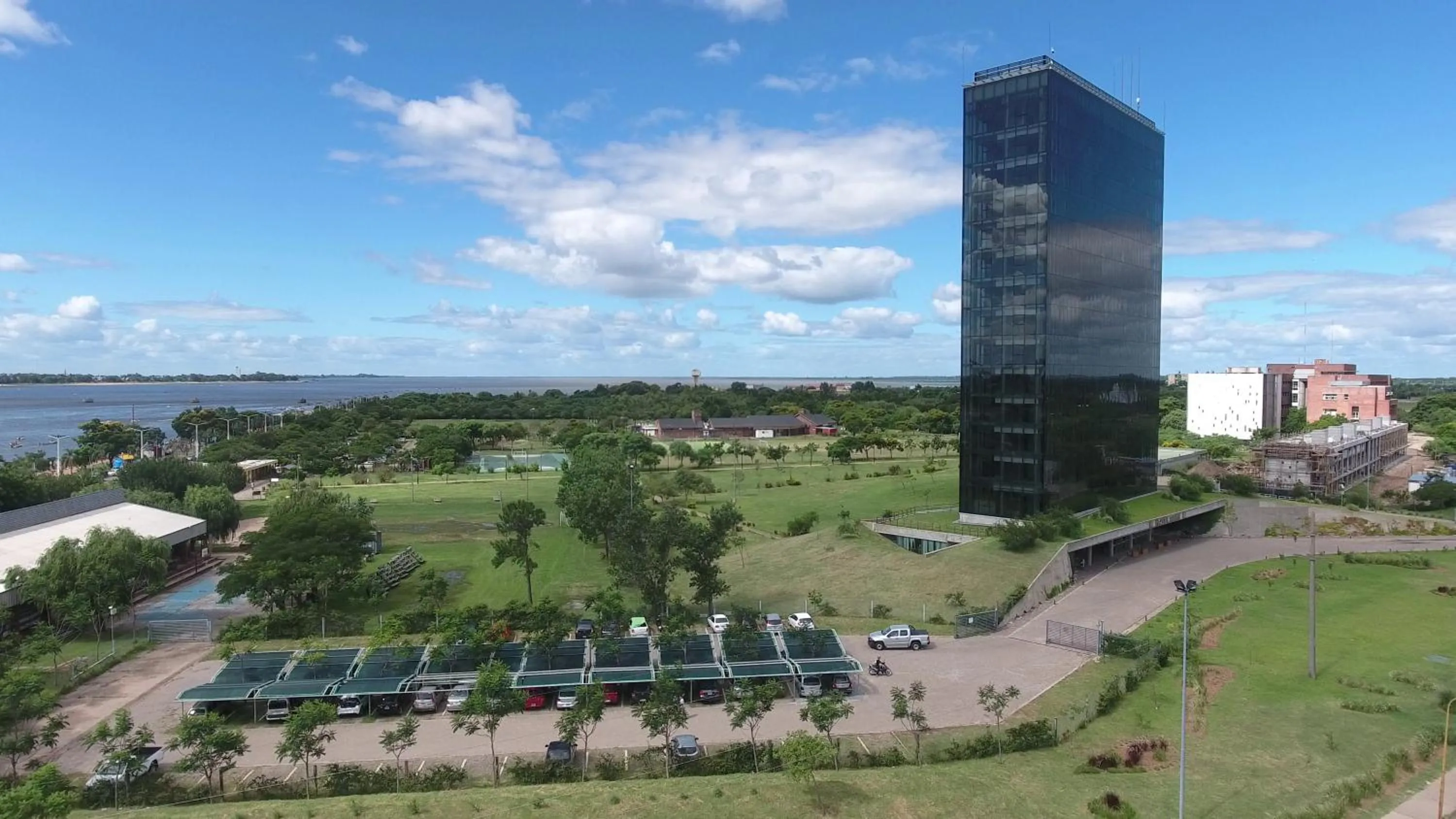 Property building in Hotel UNL-ATE