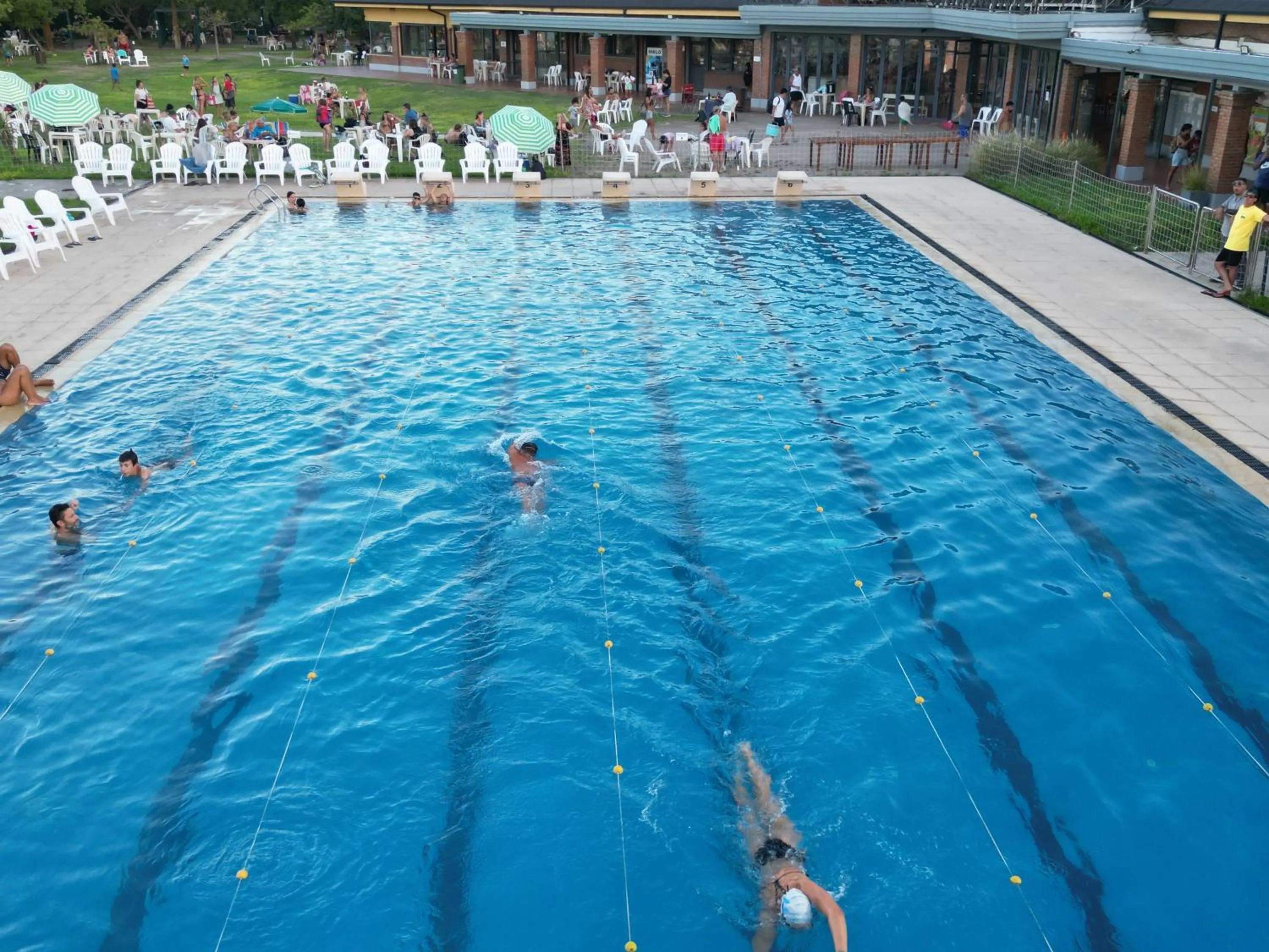 Swimming pool in Hotel UNL-ATE