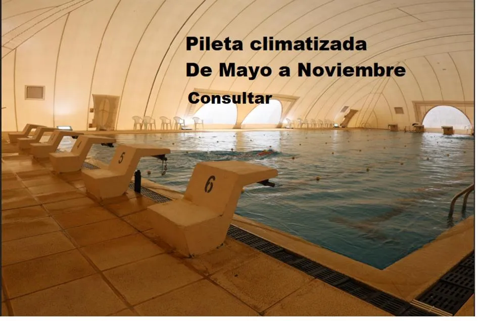 Swimming pool in Hotel UNL-ATE