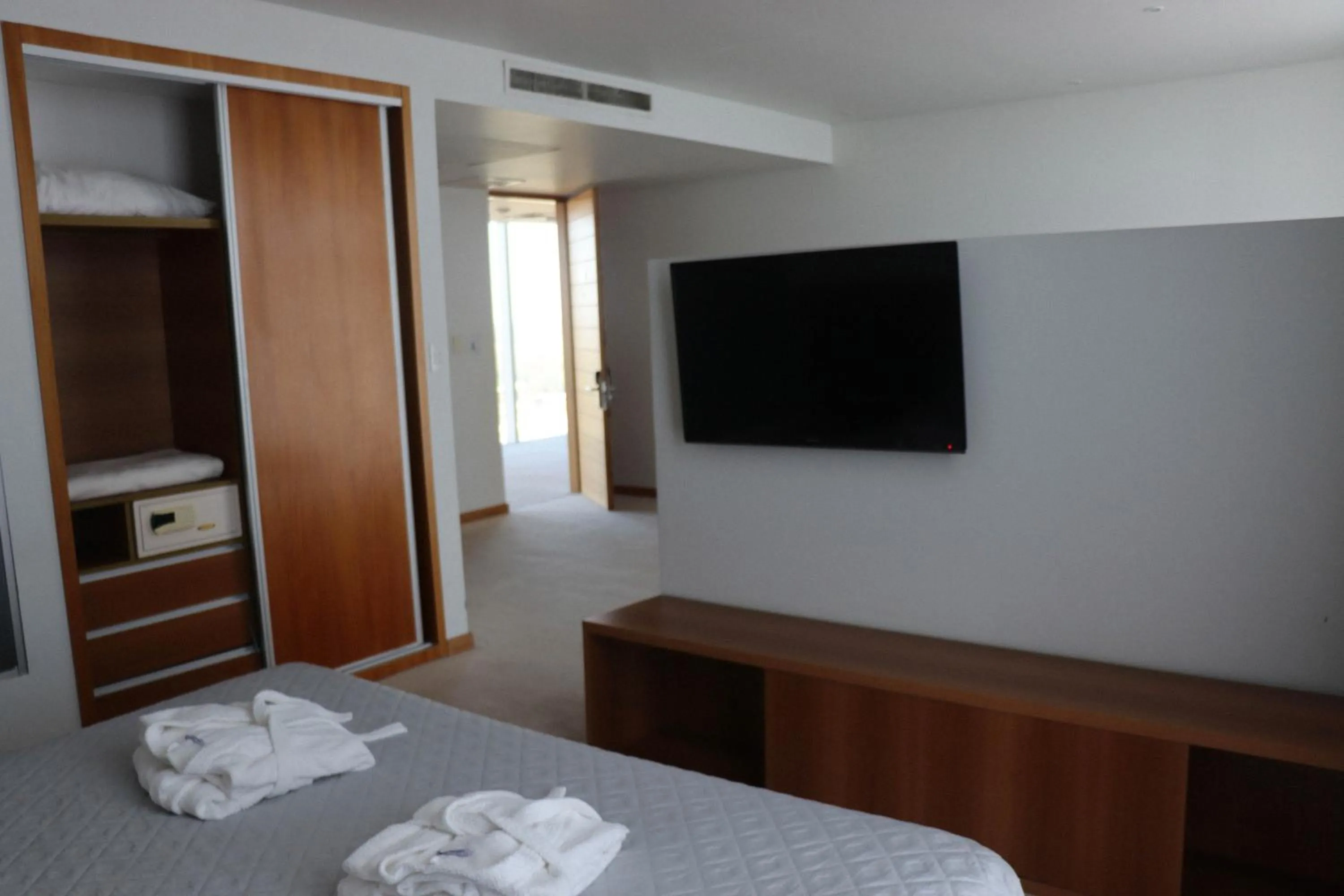 Photo of the whole room, Bed in Hotel UNL-ATE