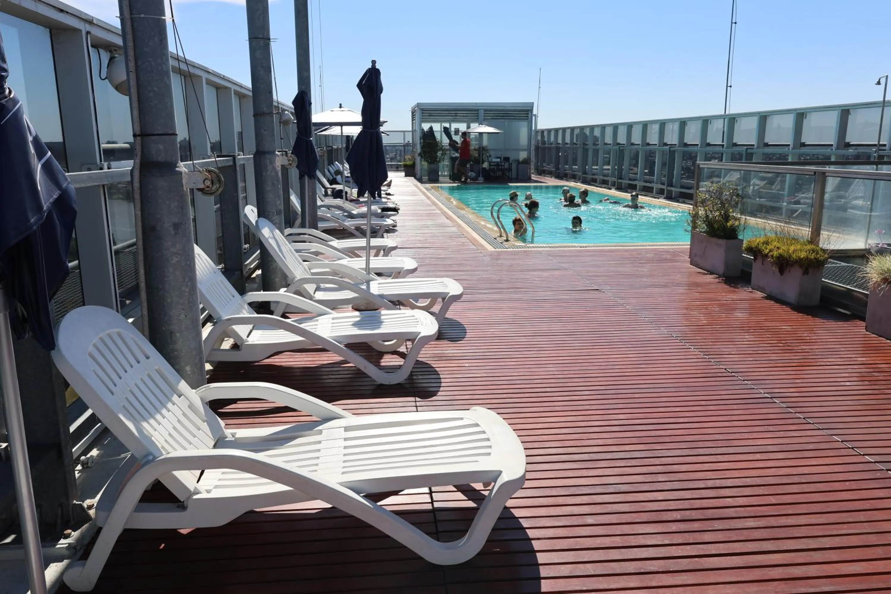 Swimming pool in Hotel UNL-ATE