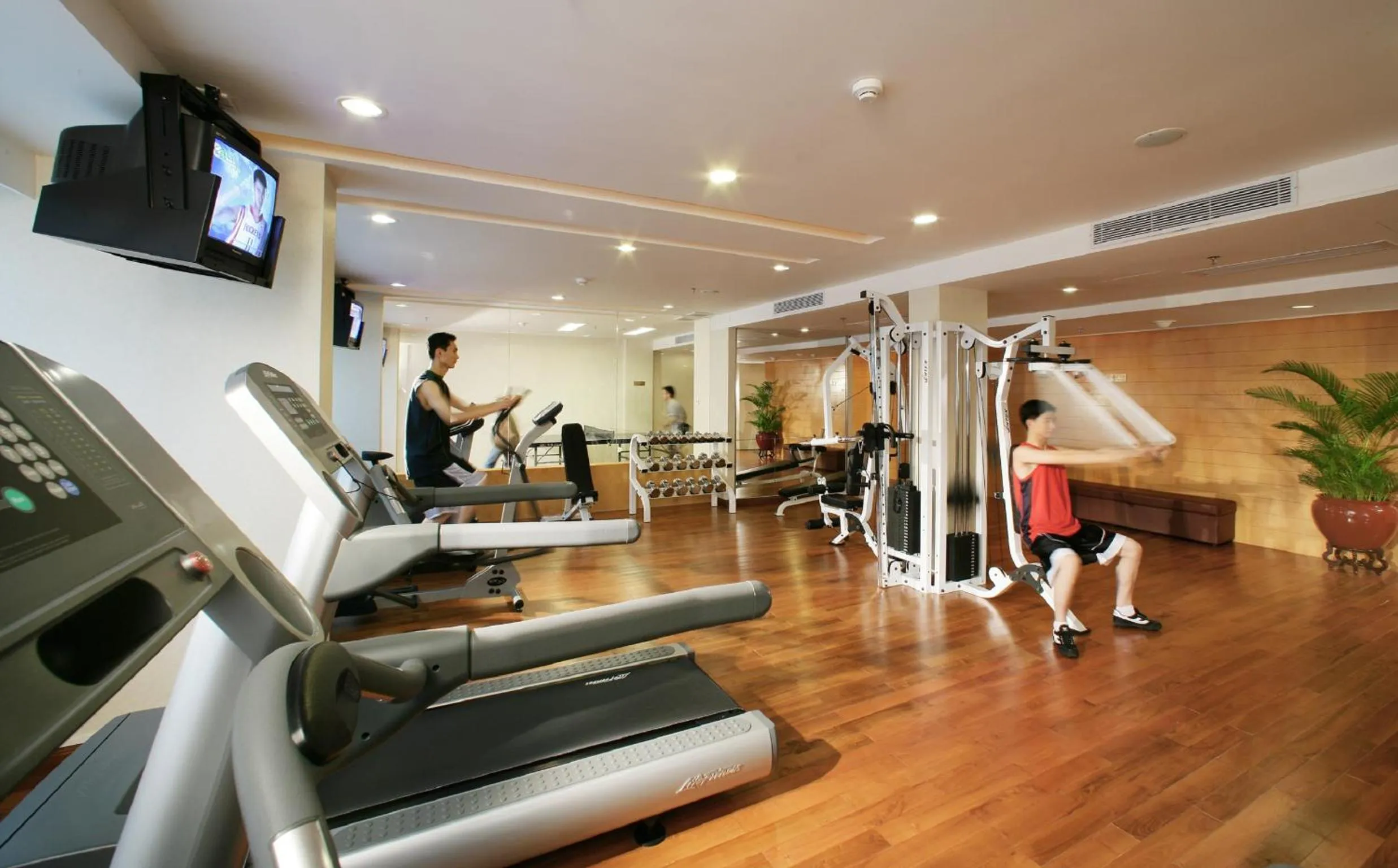 Fitness centre/facilities in Liuhua Hotel