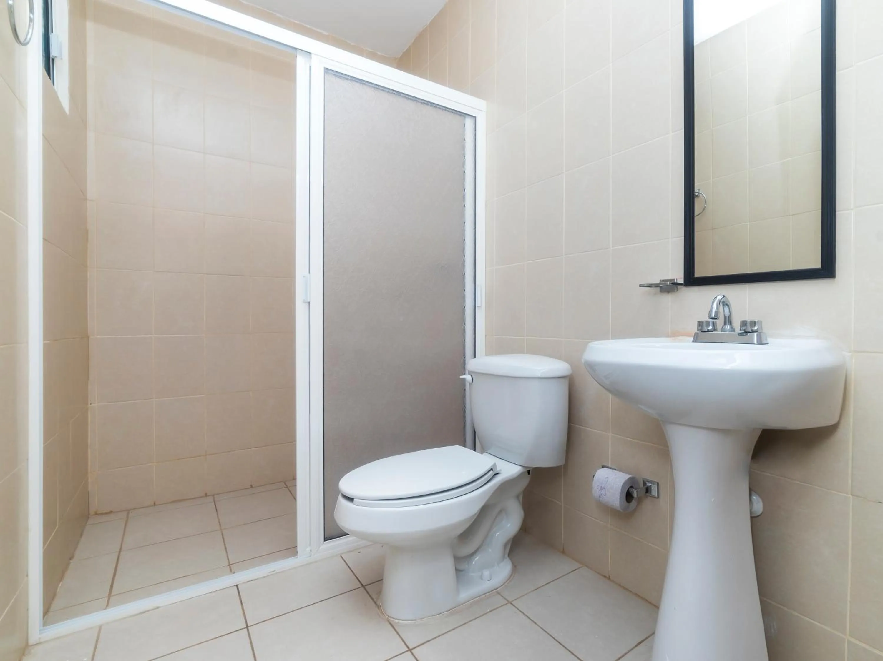 Bathroom in Hotel Santa Cruz