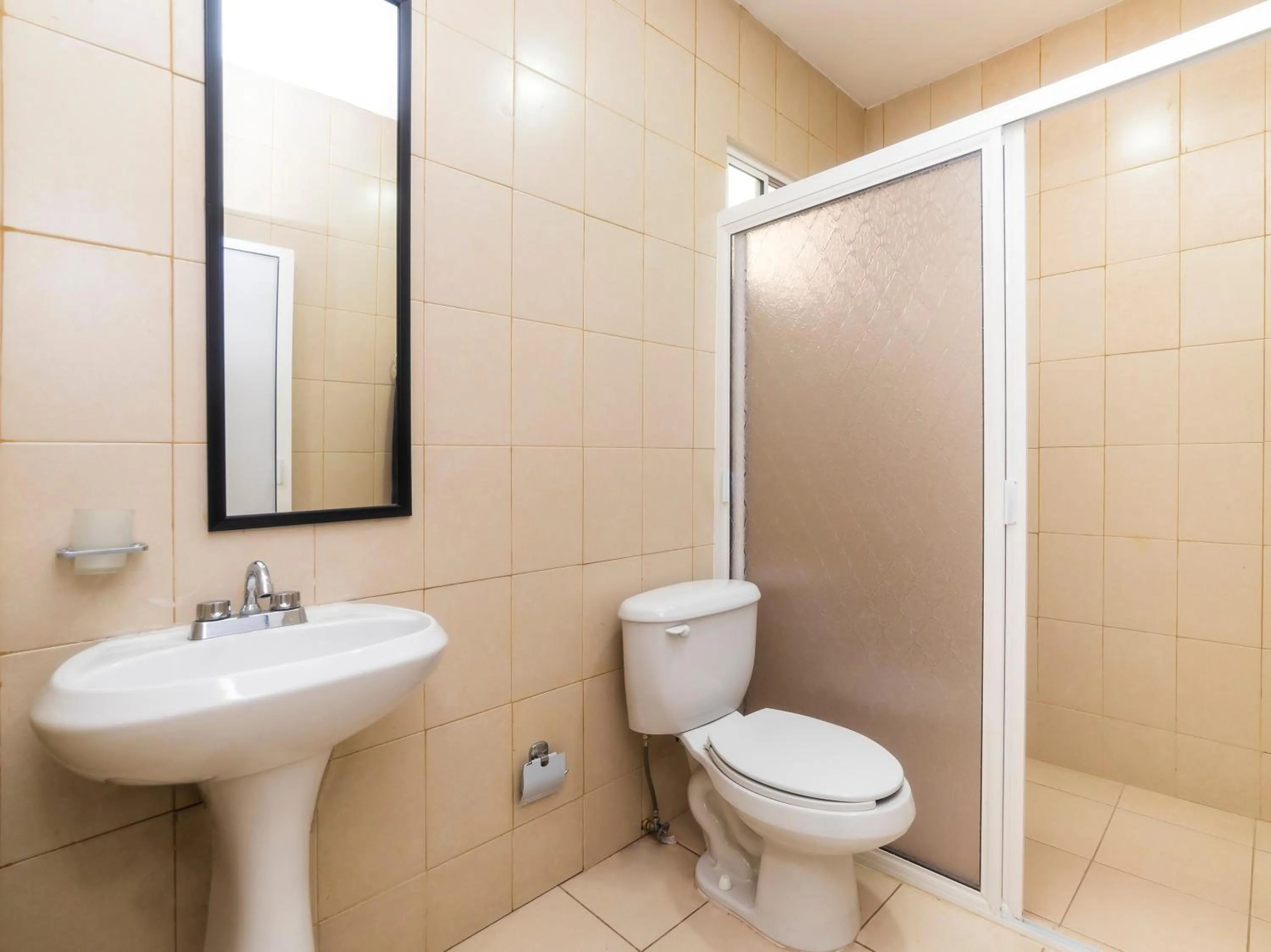 Toilet in Hotel Santa Cruz