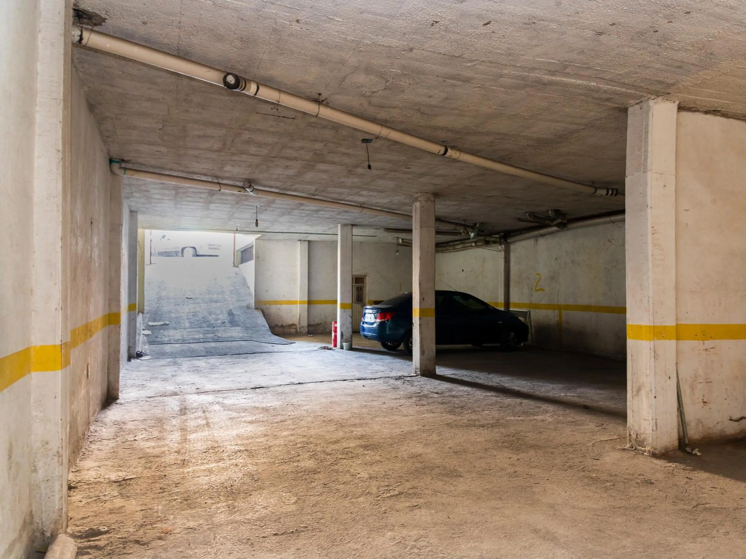 Parking in Hotel Santa Cruz