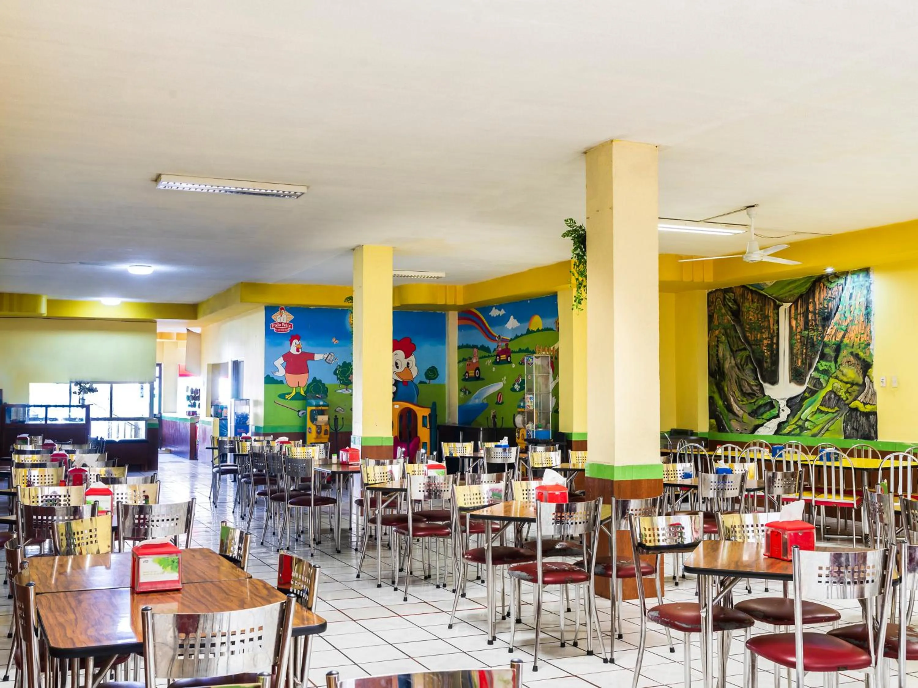 Restaurant/places to eat in Hotel Santa Cruz