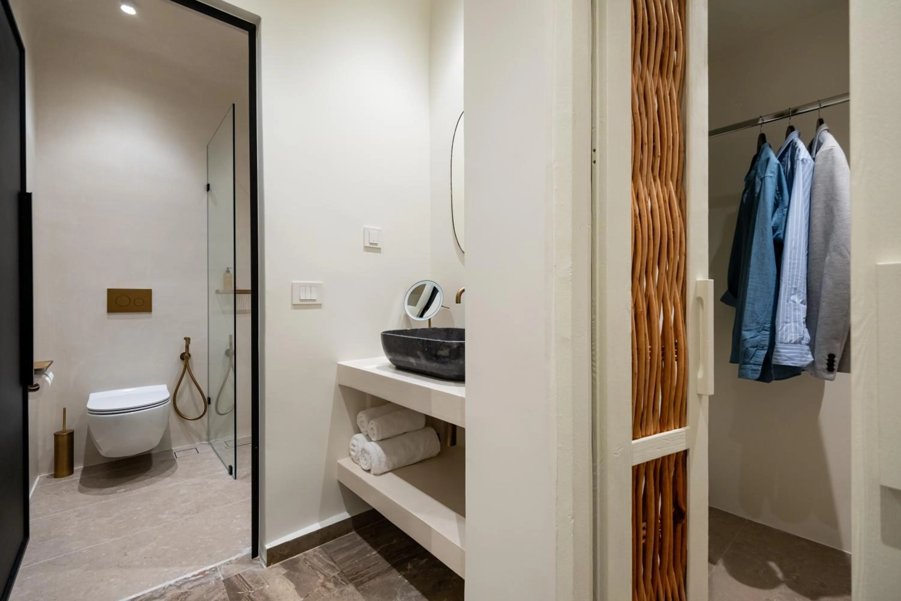 Bathroom in Hotel Oasis