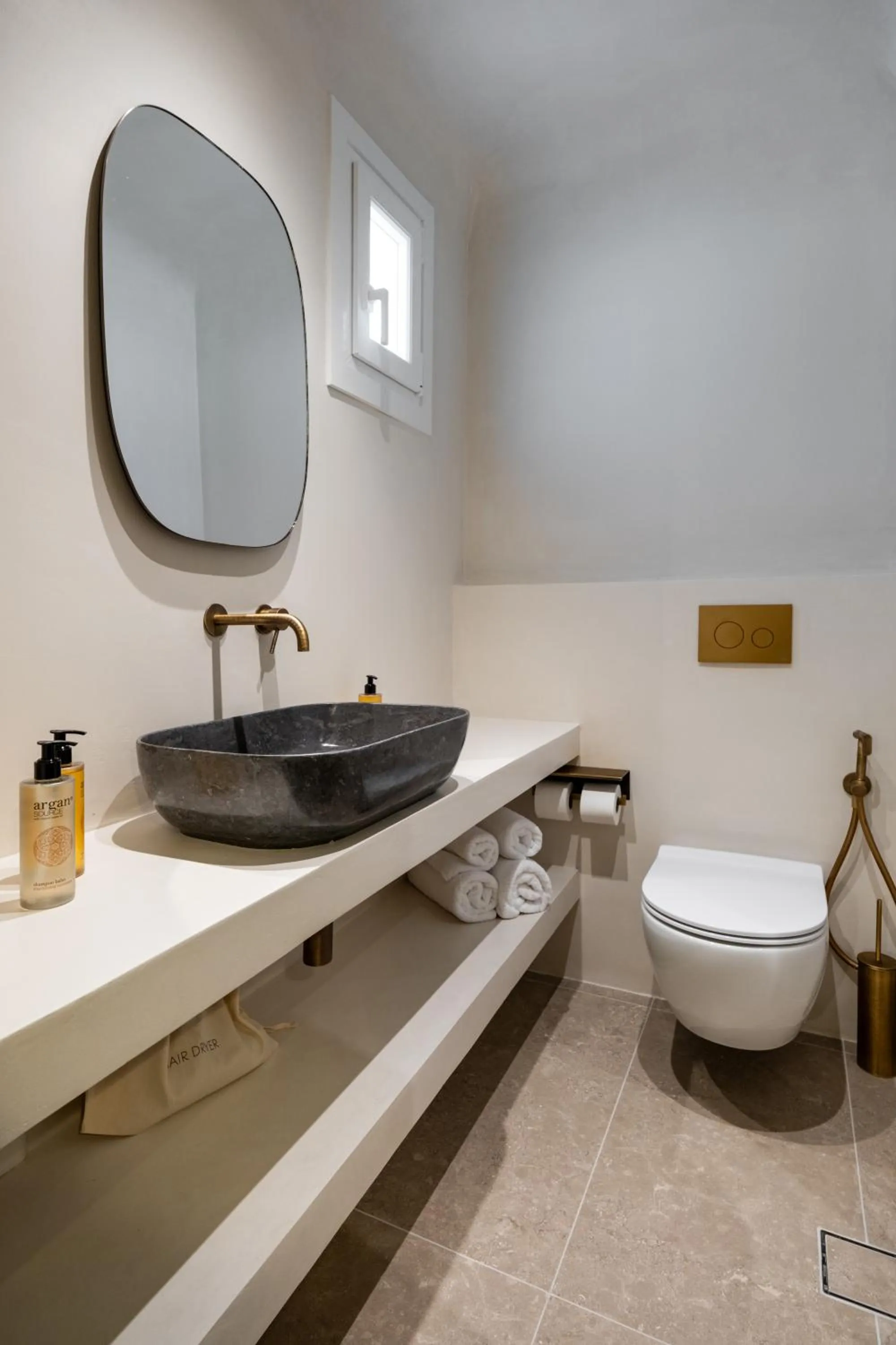 Bathroom in Hotel Oasis