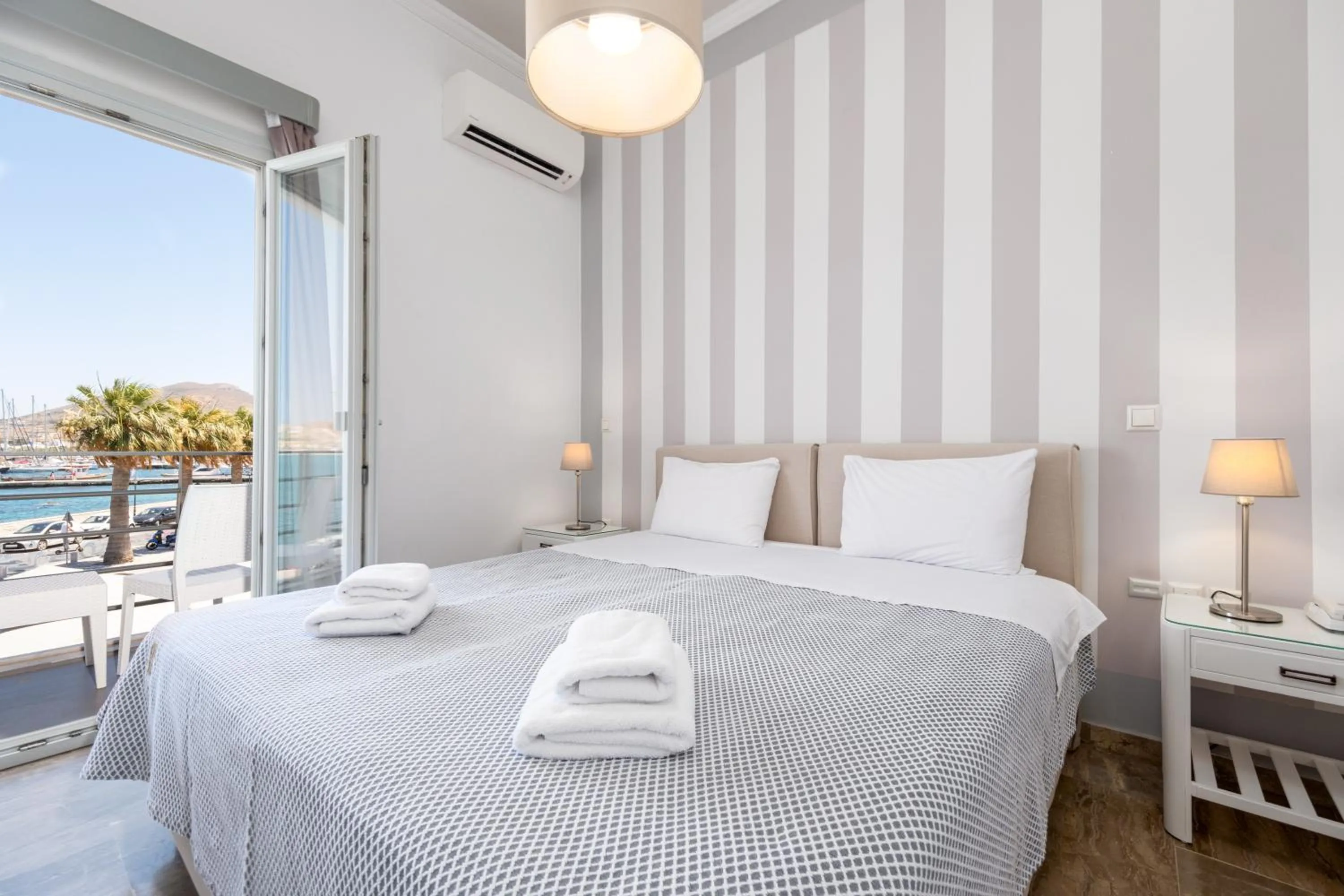 Sea view, Bed in Hotel Oasis