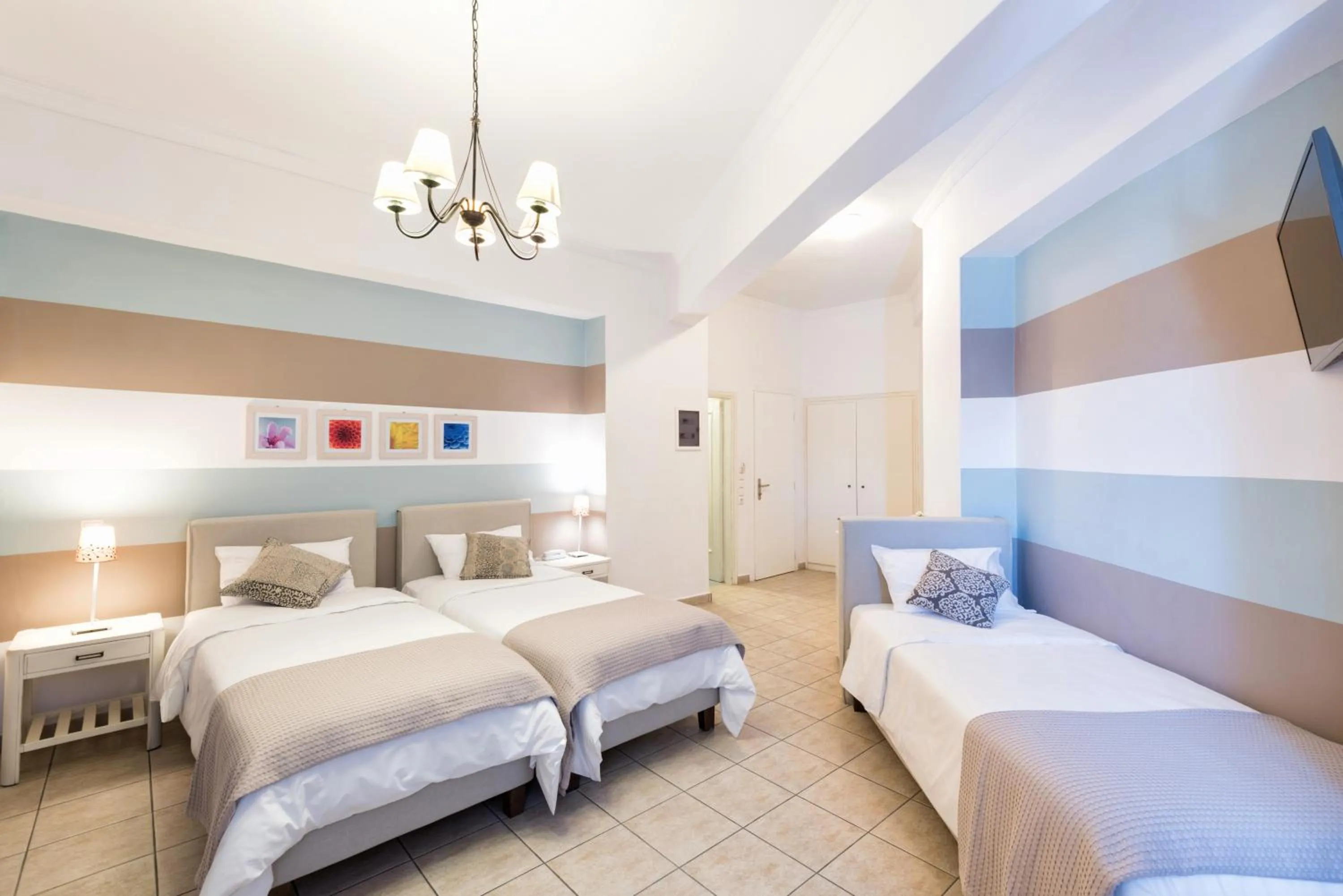 Photo of the whole room, Bed in Hotel Oasis