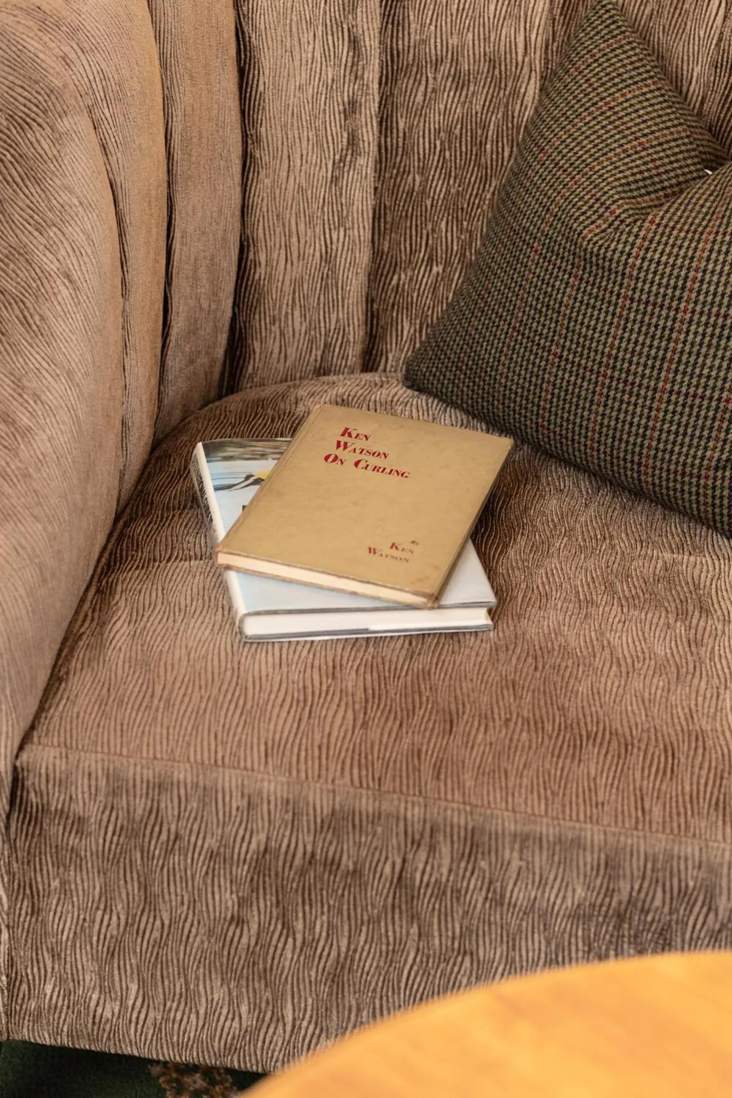 Seating area in North West Castle Hotel