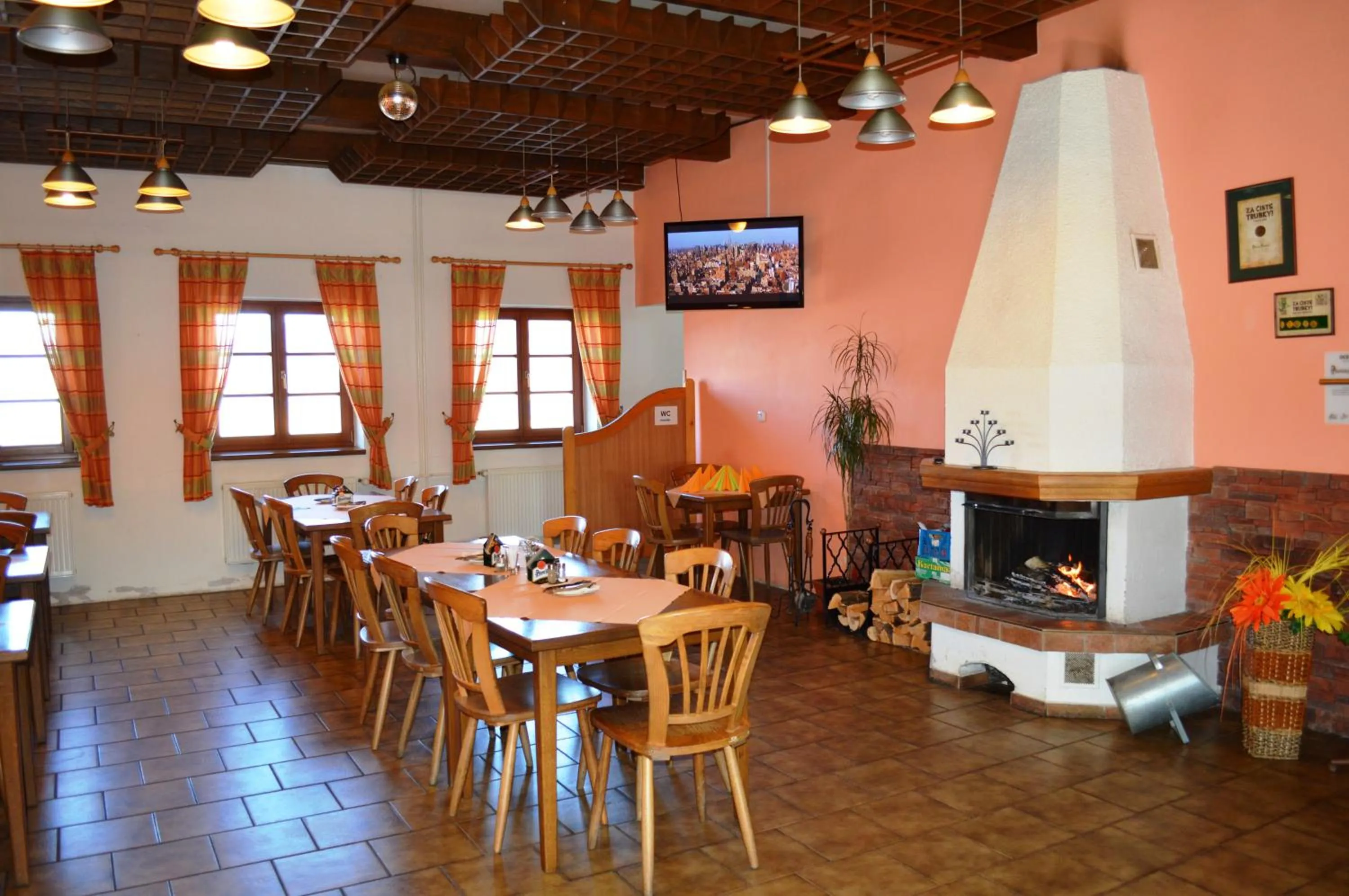 Restaurant/places to eat in Hotel Na Pláži