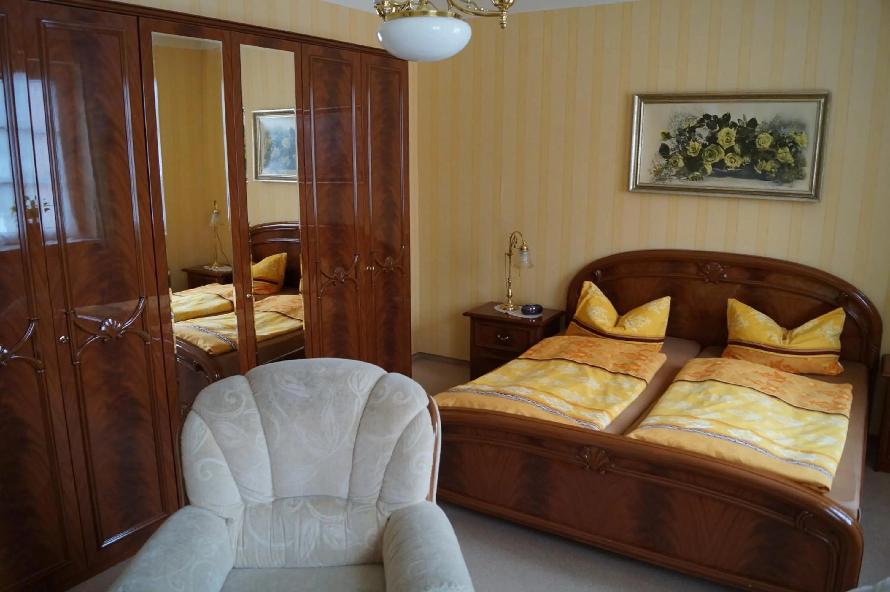 Photo of the whole room, Bed in Pension Wegerich
