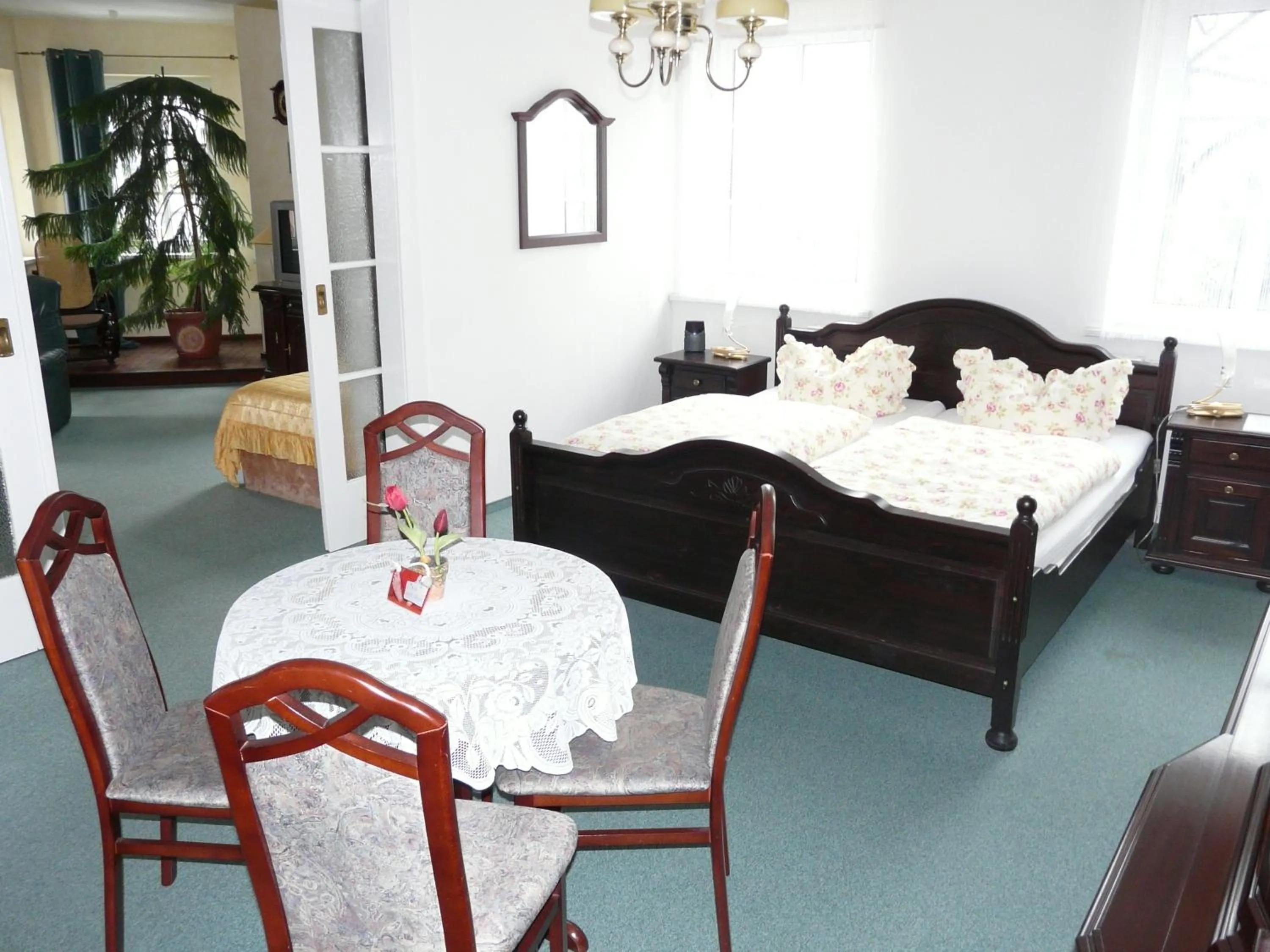 Photo of the whole room, Bed in Pension Wegerich