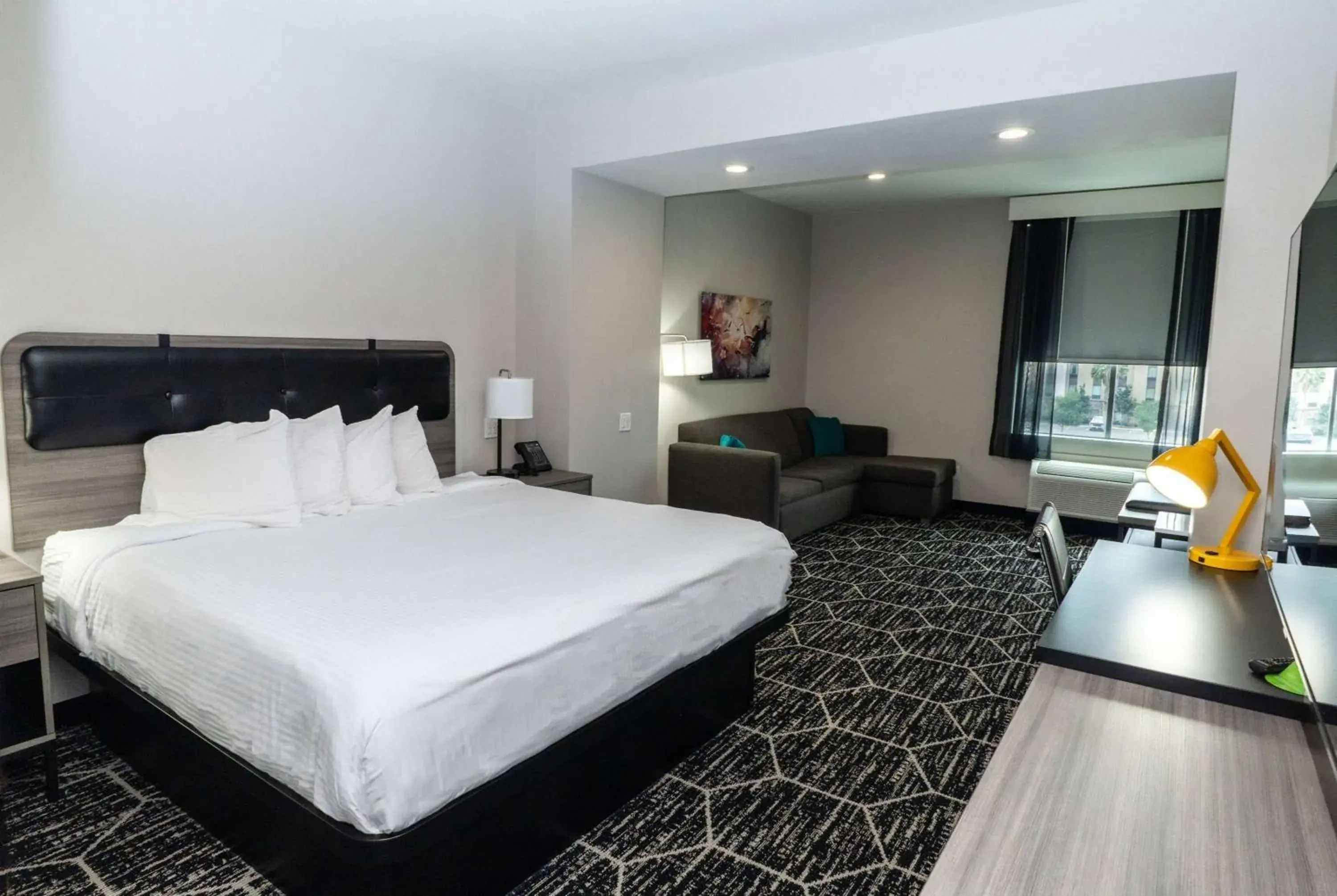 Deluxe King Room - Non-Smoking in La Quinta Inn & Suites by Wyndham Corpus Christi Southeast Deluxe King Room - Non-Smoking in La Quinta Inn & Suites by Wyndham Corpus Christi Southeast