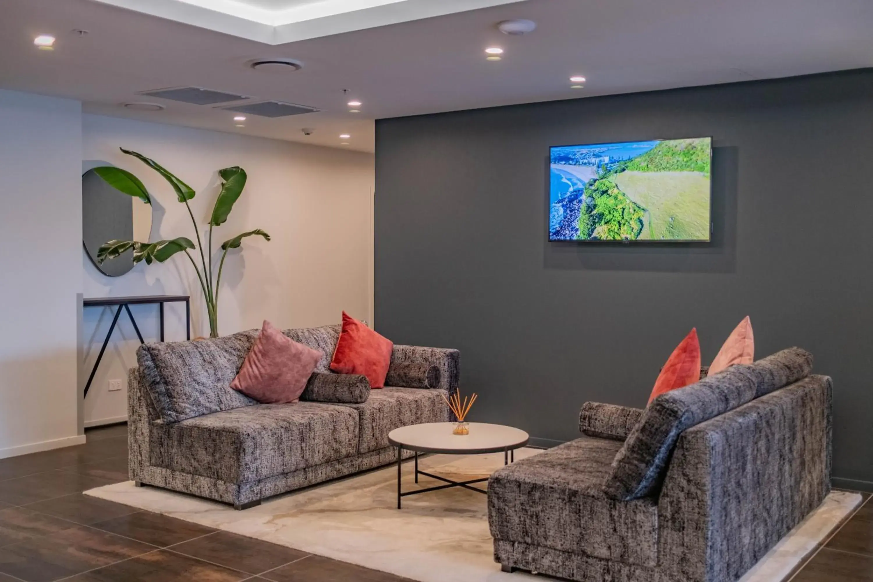 Lobby or reception in Ramada by Wyndham Newmarket Auckland Lobby or reception in Ramada by Wyndham Newmarket Auckland