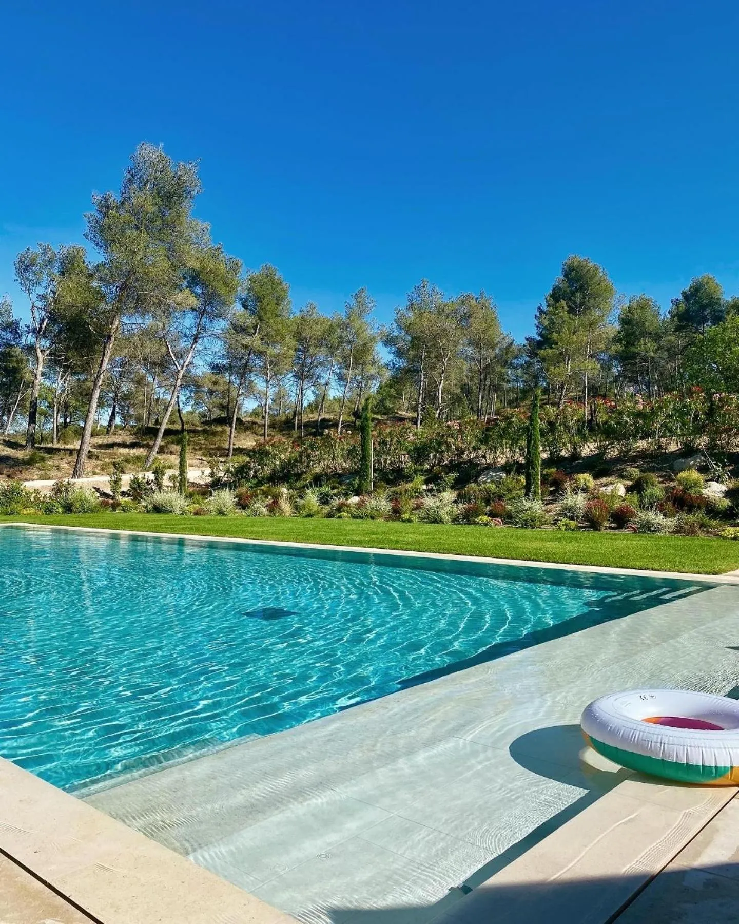 Swimming pool in Domaine de Valmouriane