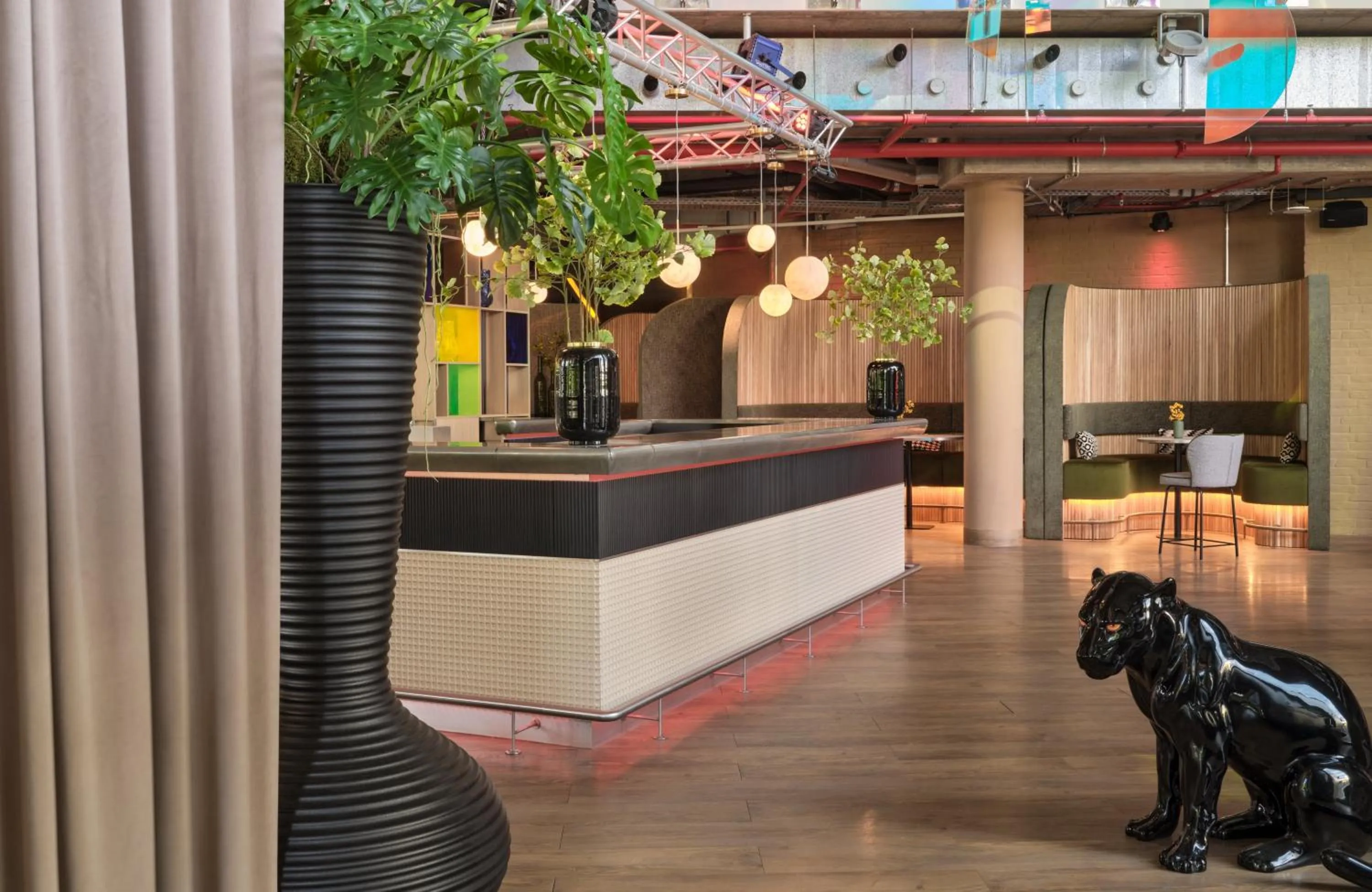 Lobby or reception in NYX Hotel Berlin Köpenick by Leonardo Hotels