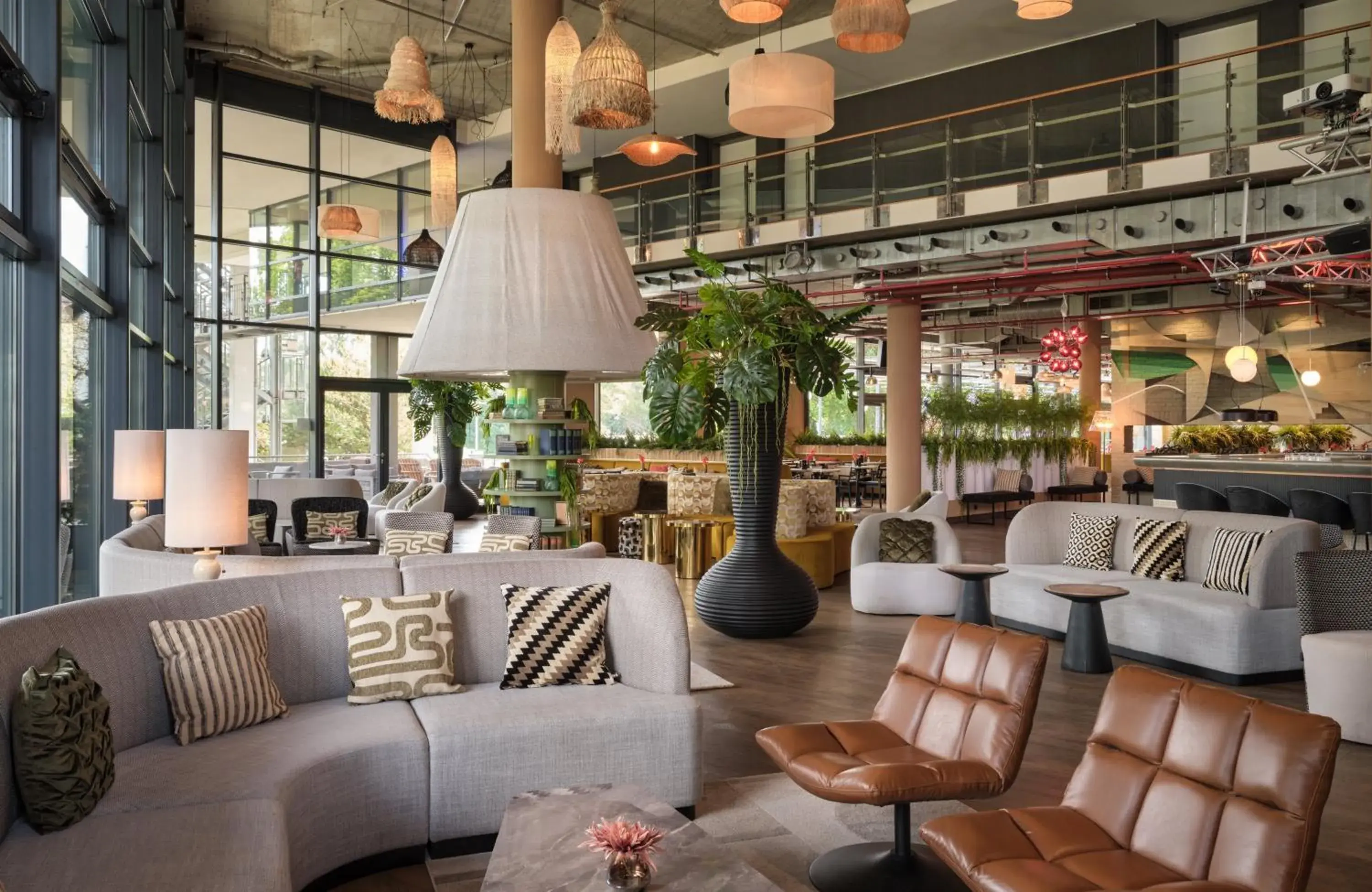 Lounge or bar in NYX Hotel Berlin Köpenick by Leonardo Hotels Lounge or bar in NYX Hotel Berlin Köpenick by Leonardo Hotels