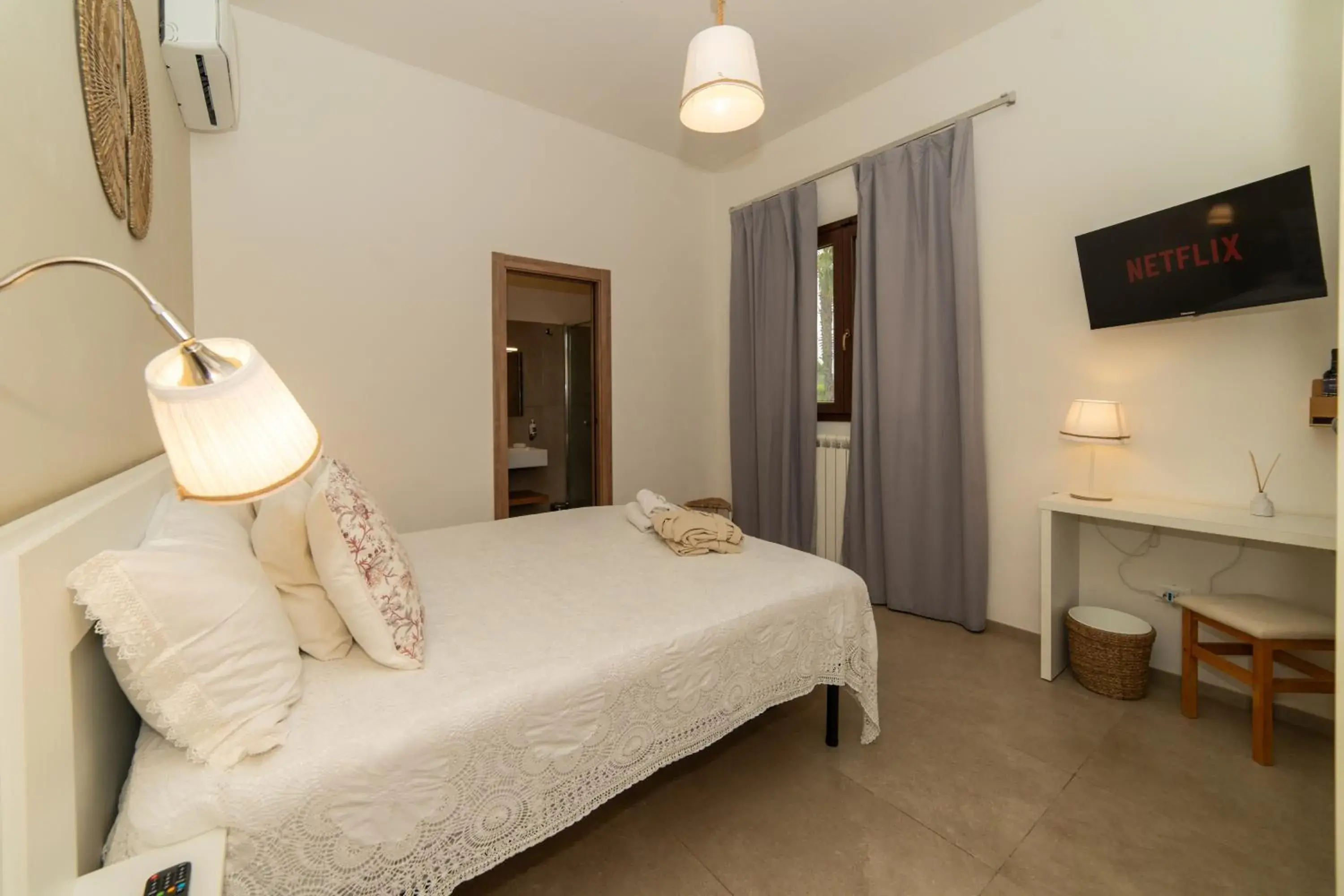 Standard Double Room - single occupancy in Villa Mamma Grazia Rooms Standard Double Room - single occupancy in Villa Mamma Grazia Rooms