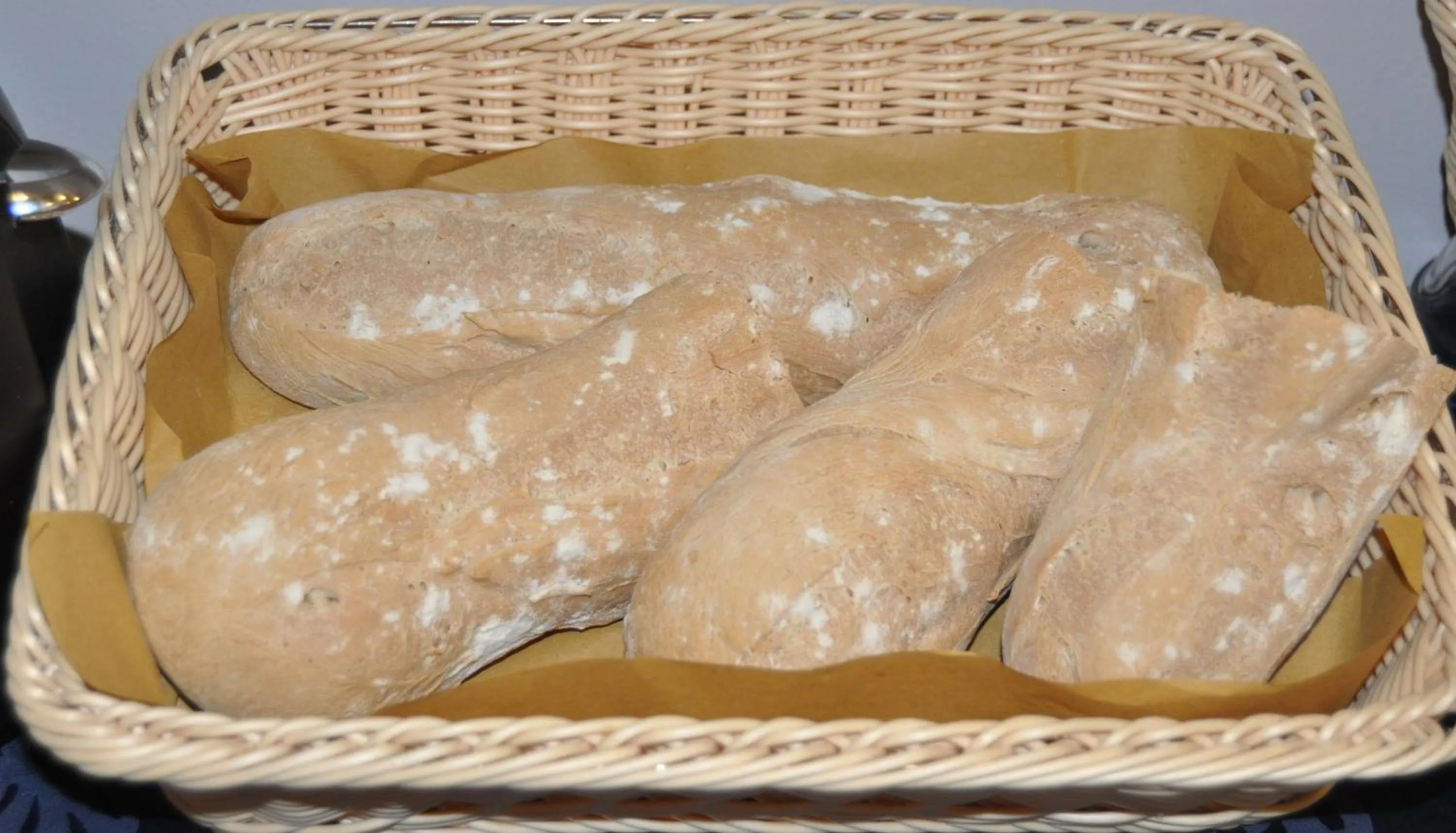 Breakfast in Hotel Susy - Ambienti rinnovati - direttamente su viale Dante e a due passi dal mare